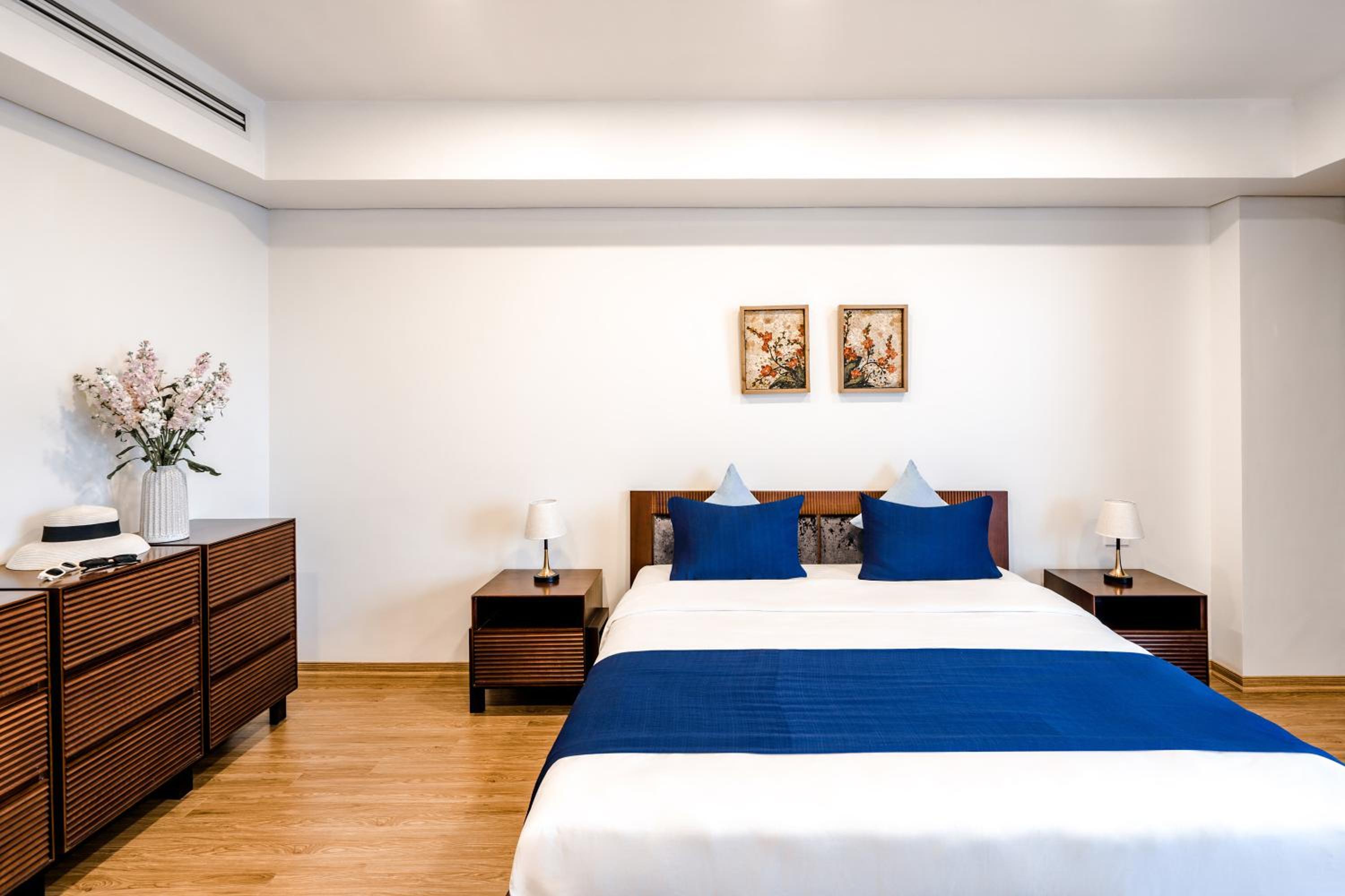 WECOZY Pacific - Spacious Apartment, Train Station Side