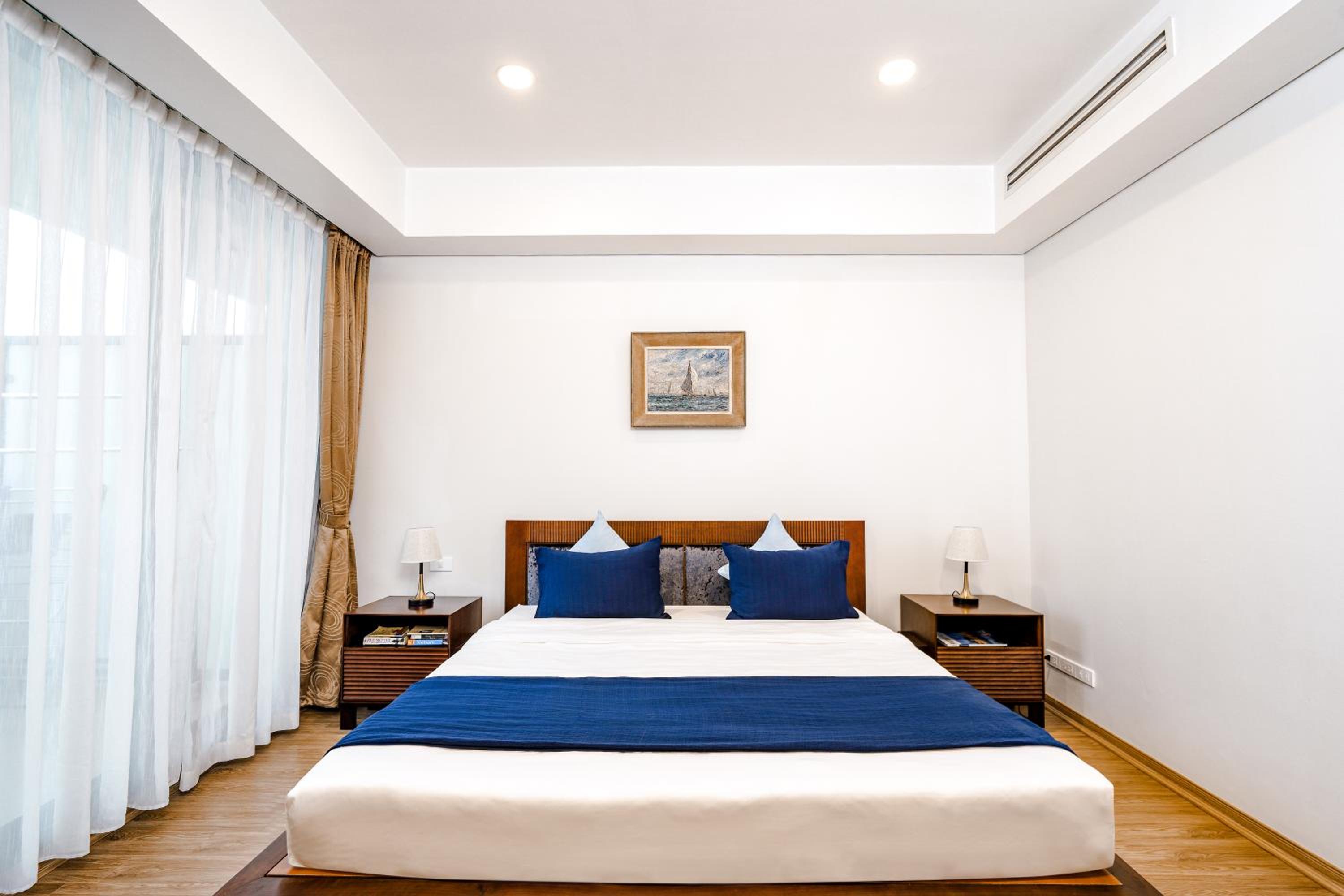 WECOZY Pacific - Spacious Apartment, Train Station Side