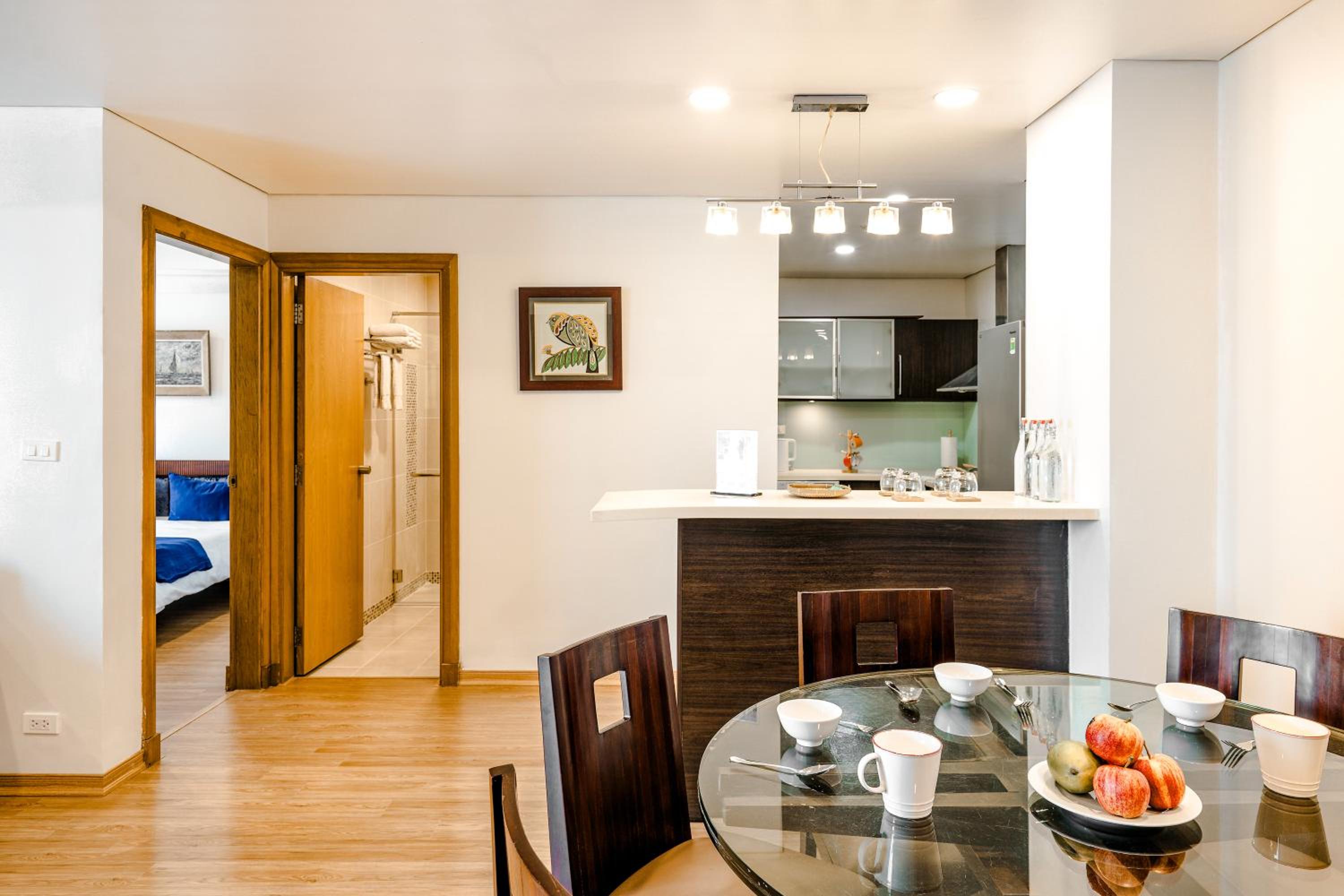WECOZY Pacific - Spacious Apartment, Train Station Side