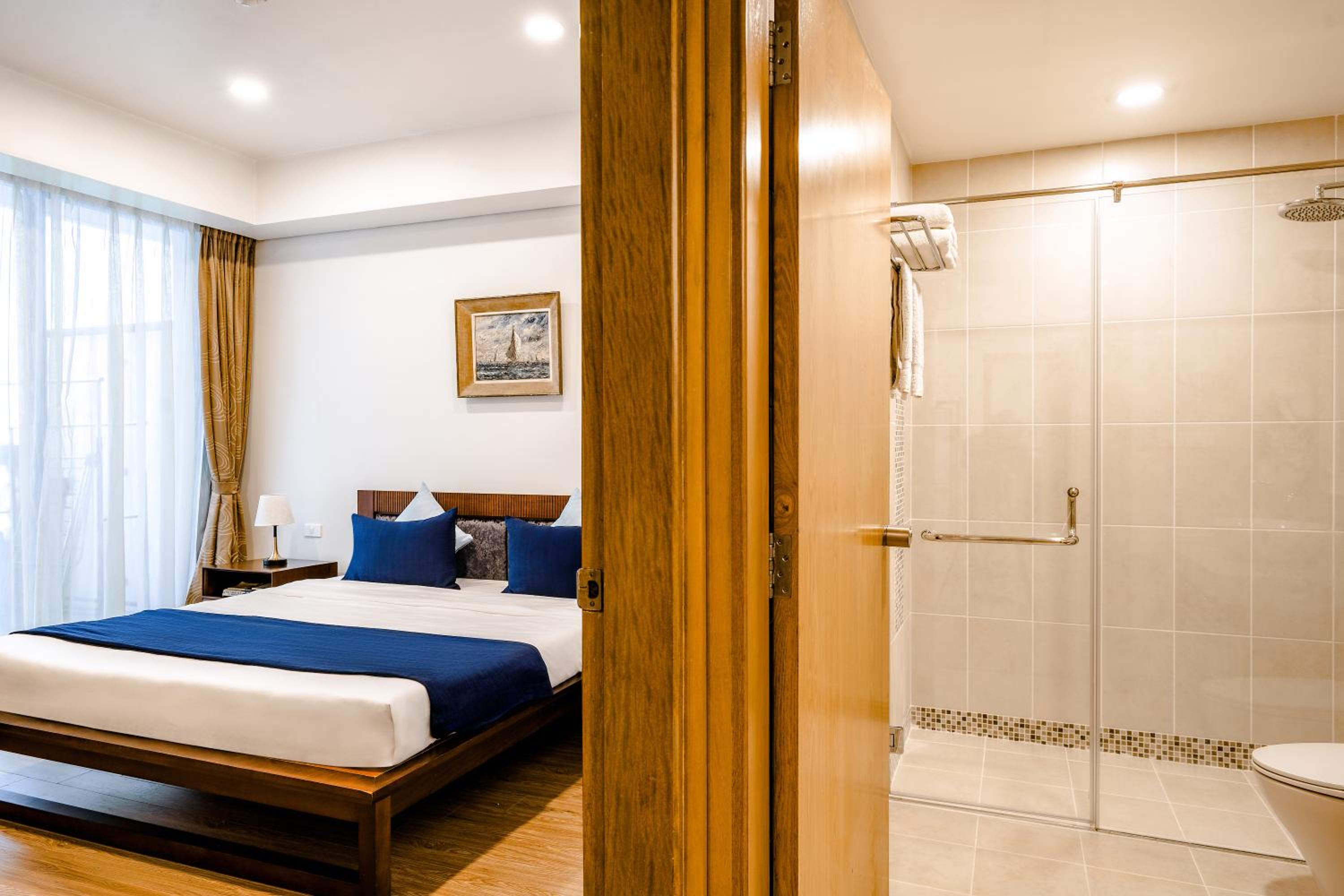 WECOZY Pacific - Spacious Apartment, Train Station Side