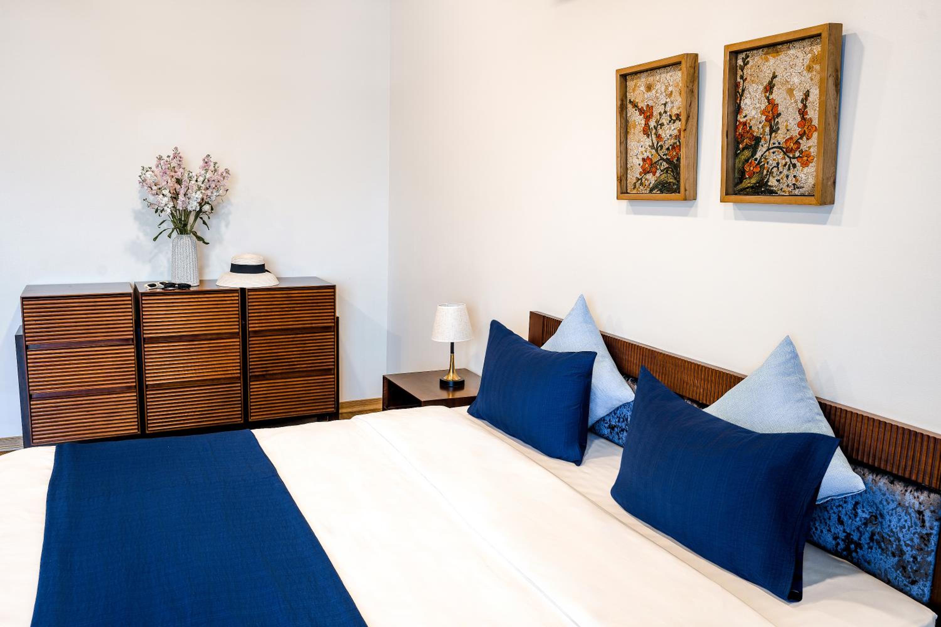WECOZY Pacific - Spacious Apartment, Train Station Side