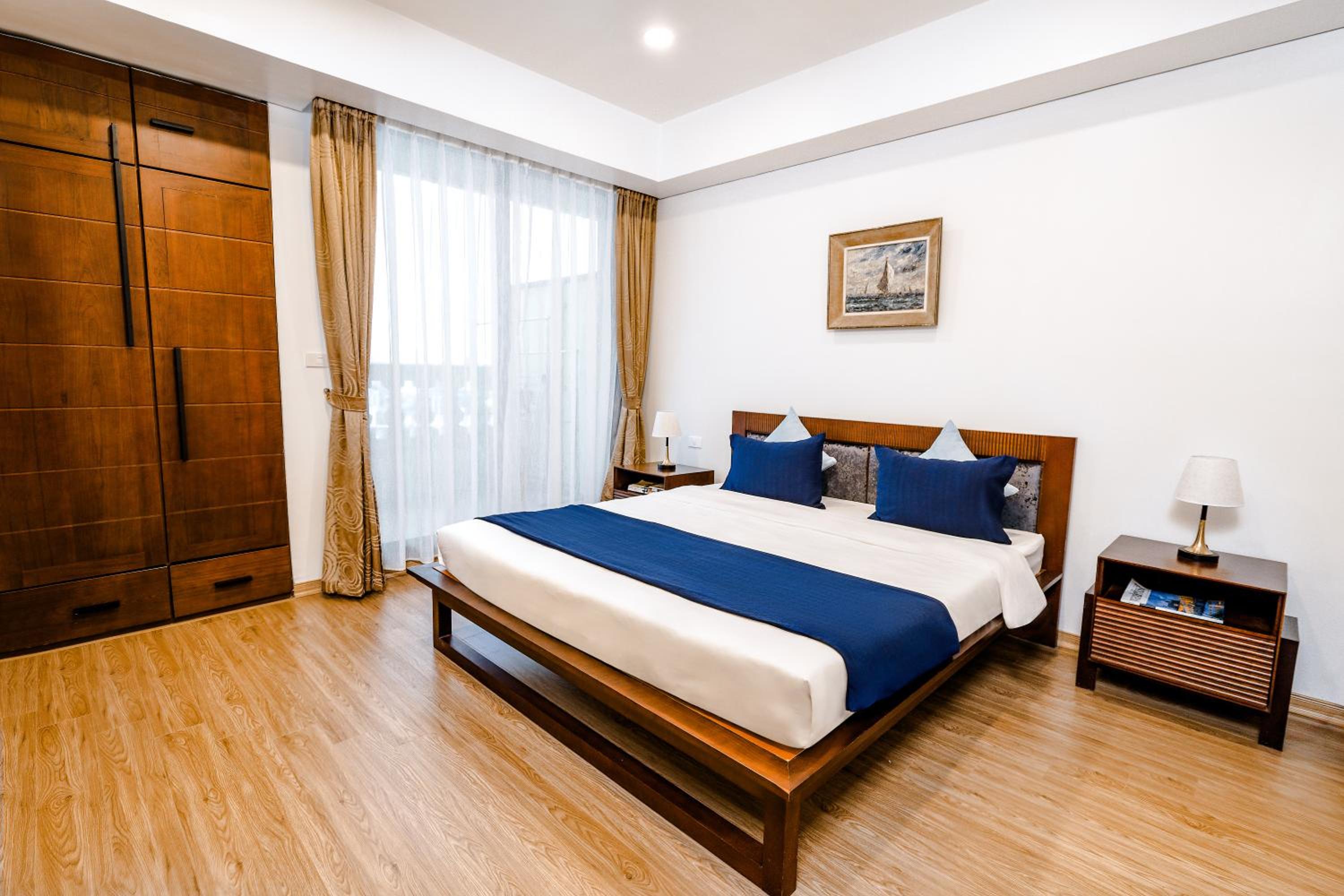 WECOZY Pacific - Spacious Apartment, Train Station Side
