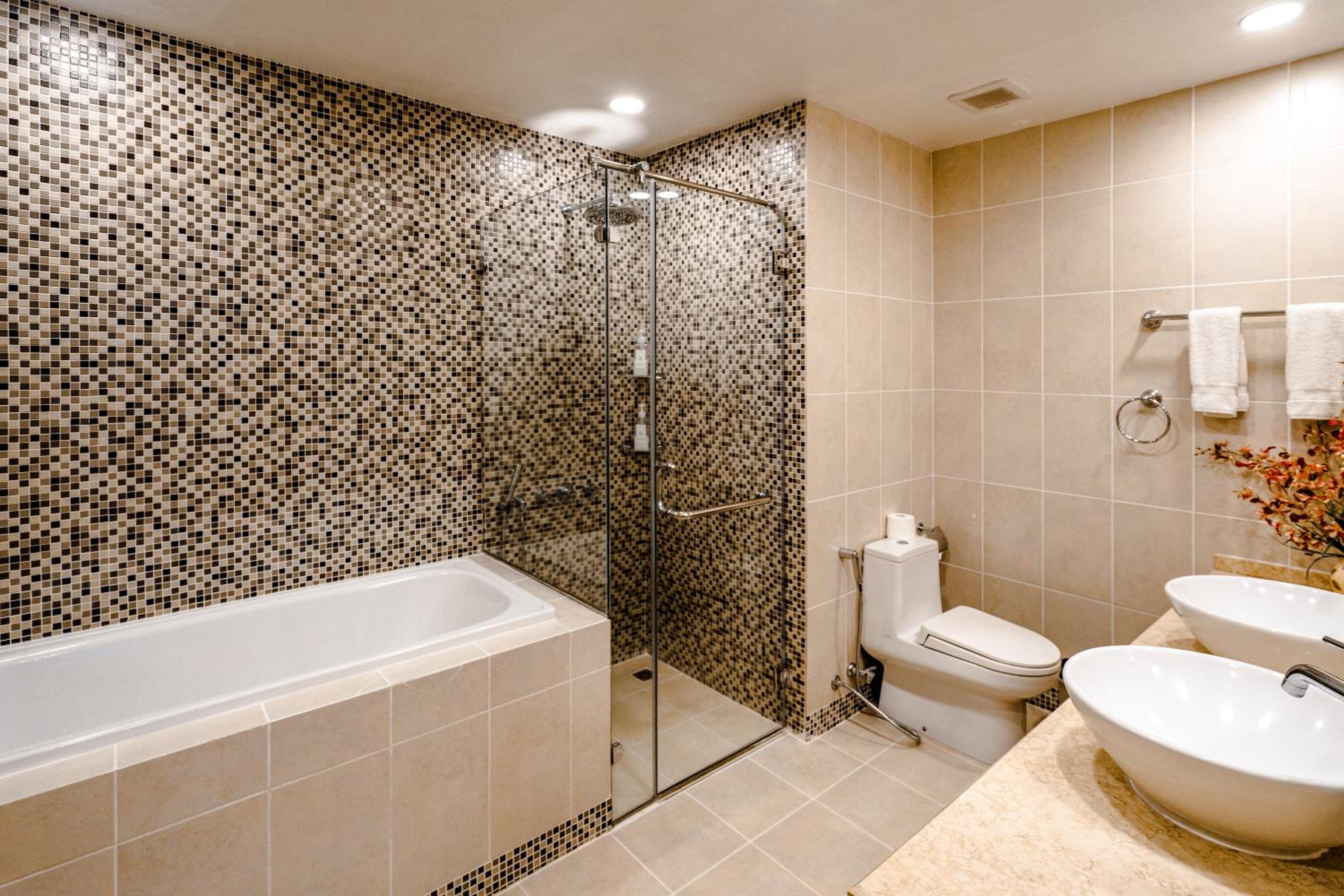 WECOZY Pacific - Spacious Apartment, Train Station Side