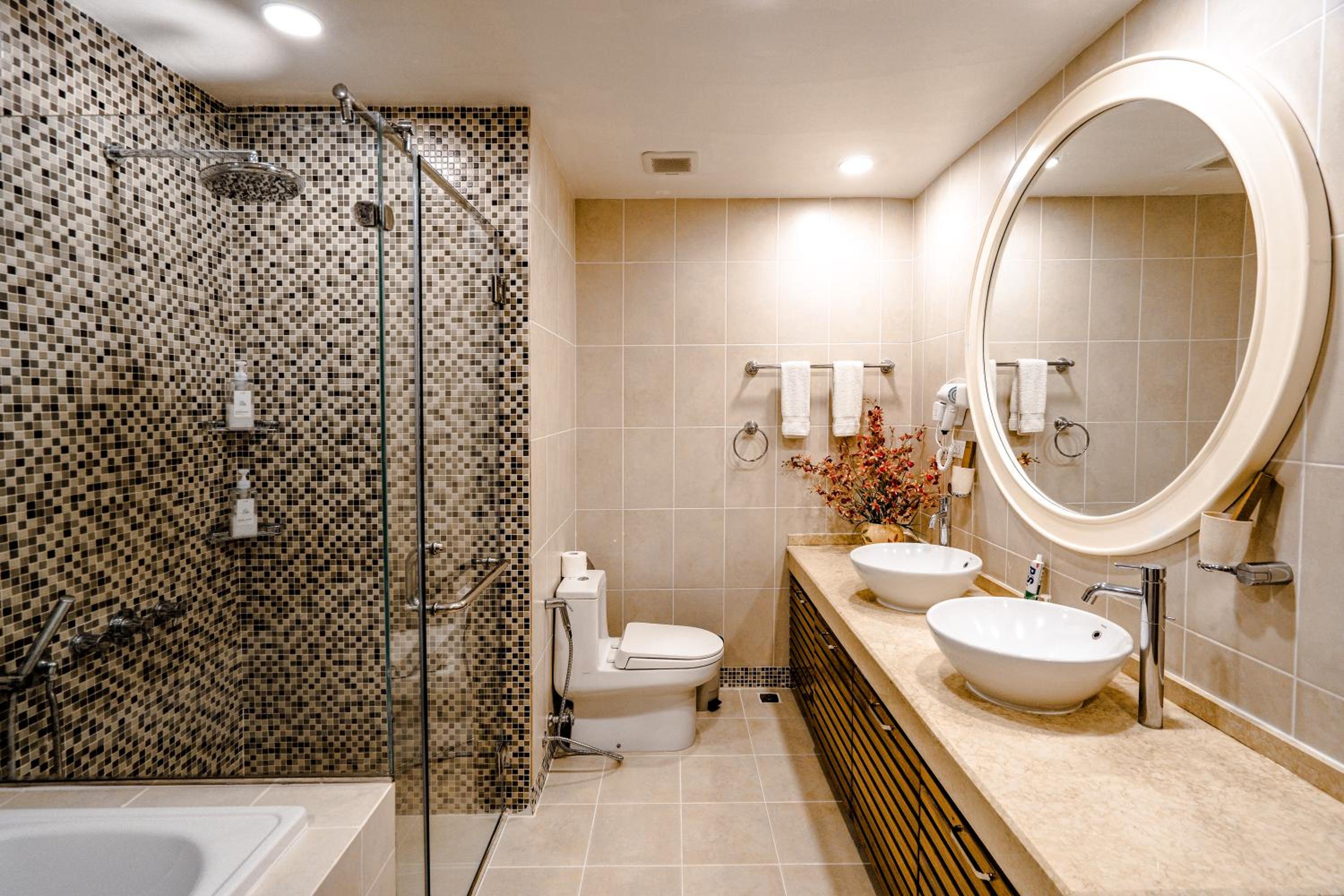 WECOZY Pacific - Spacious Apartment, Train Station Side