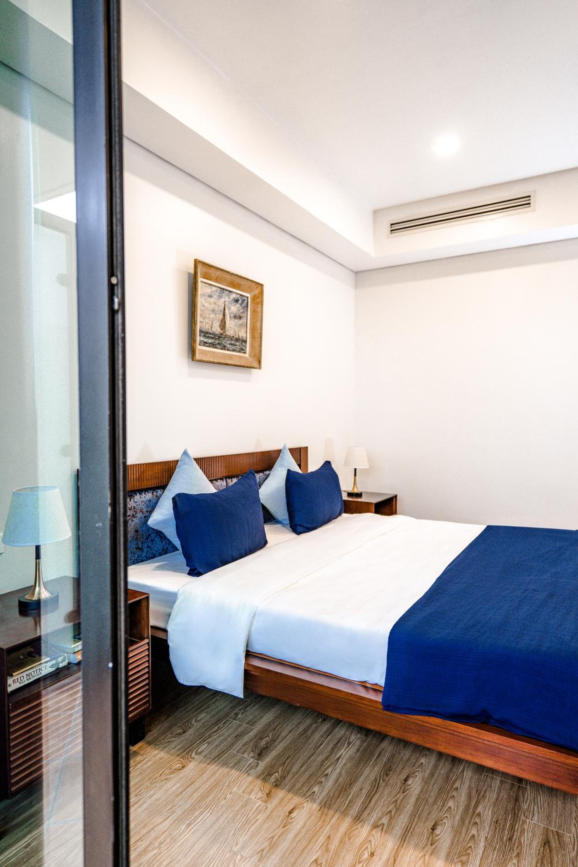 WECOZY Pacific - Spacious Apartment, Train Station Side