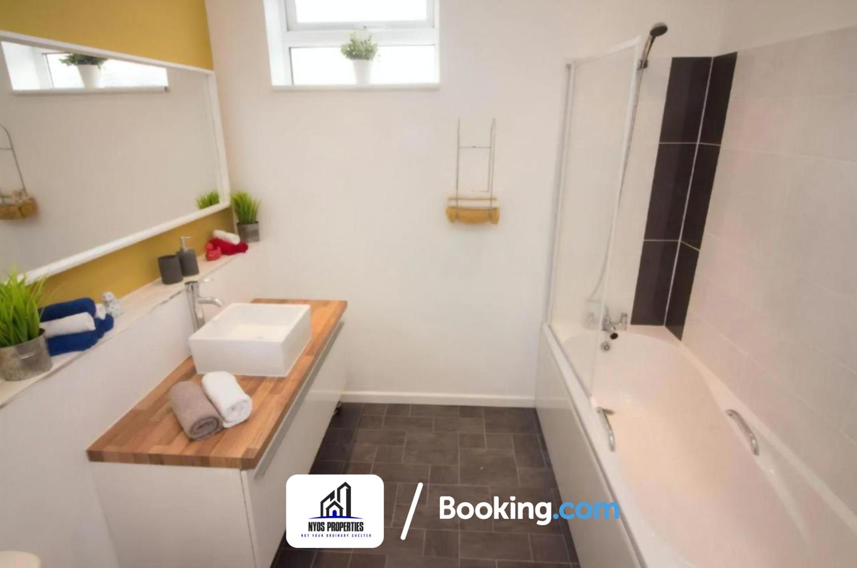 Modern 3 bed Terraced House By NYOS PROPERTIES Short Lets & Serviced Accommodation Manchester With Free WiFi