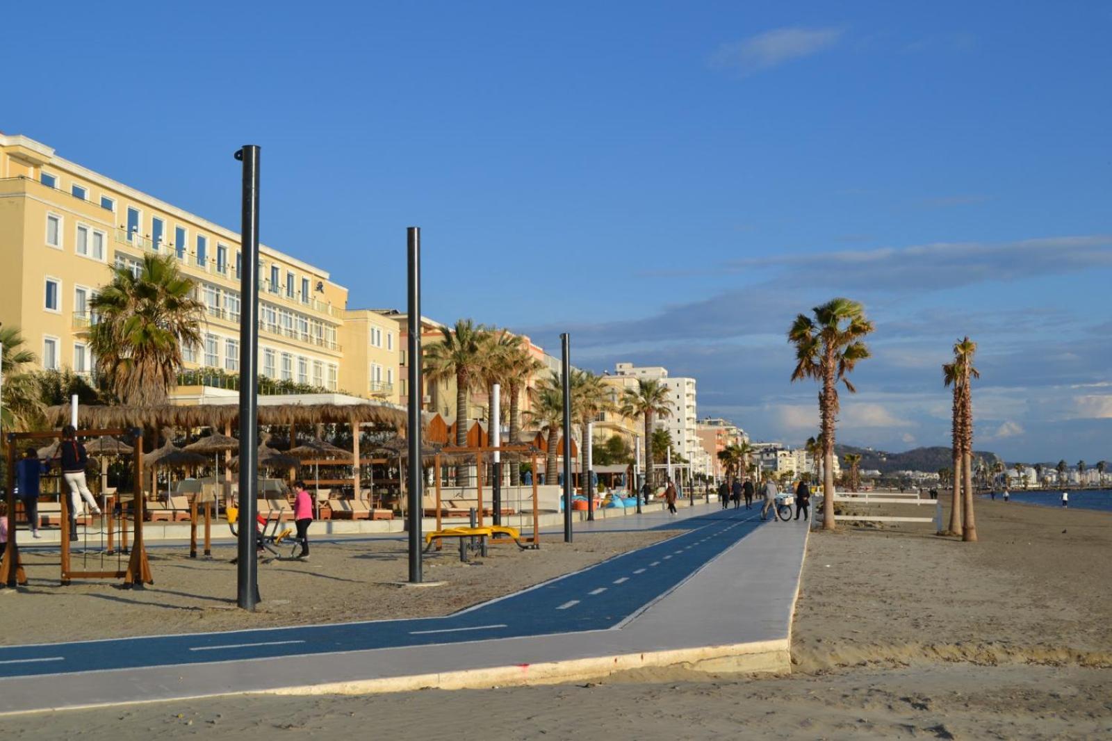 Terrace Apartment, see view, plazh - Durres