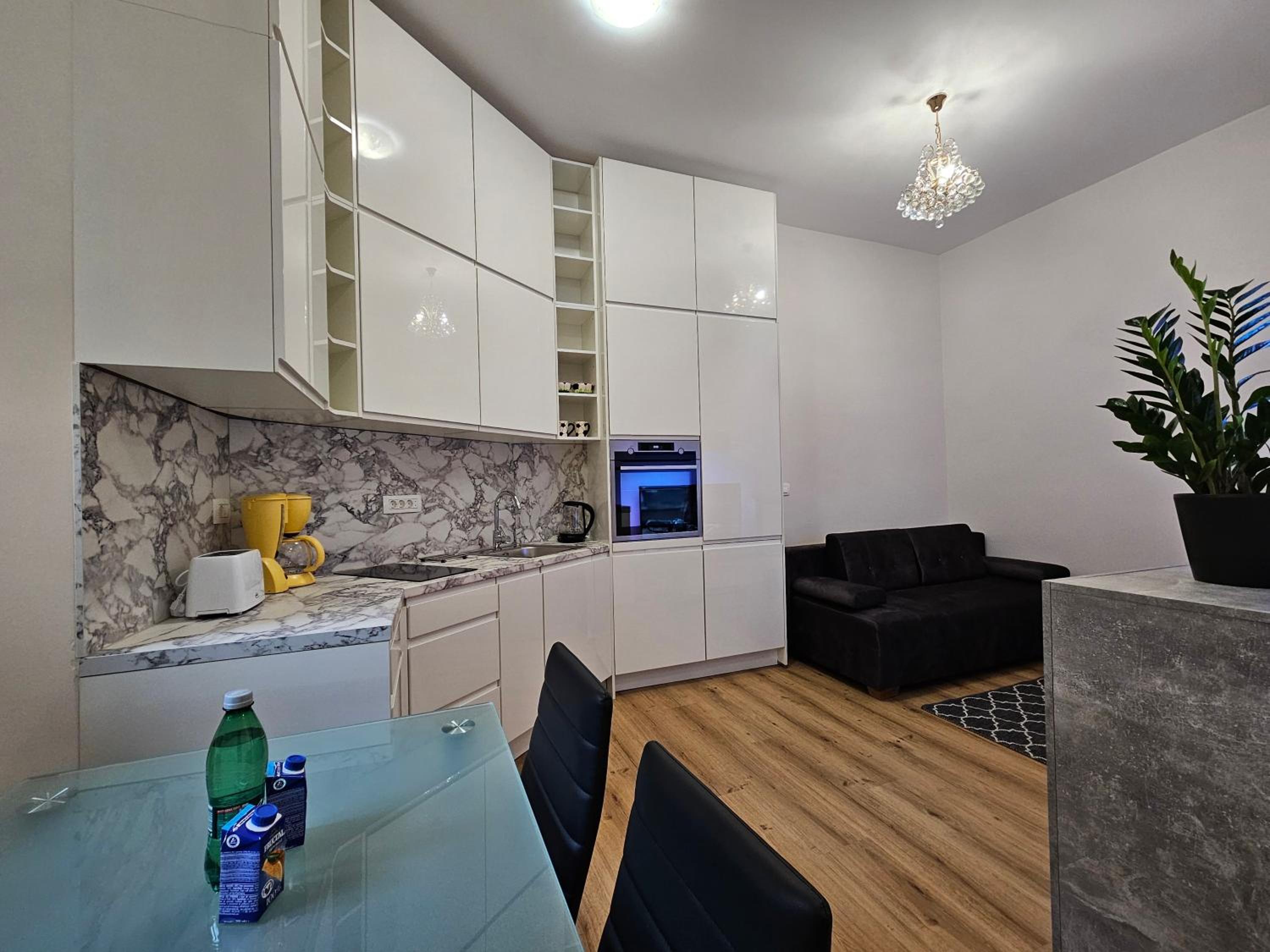 Studio Apartment Sviti TourAs by Town Hall view 2