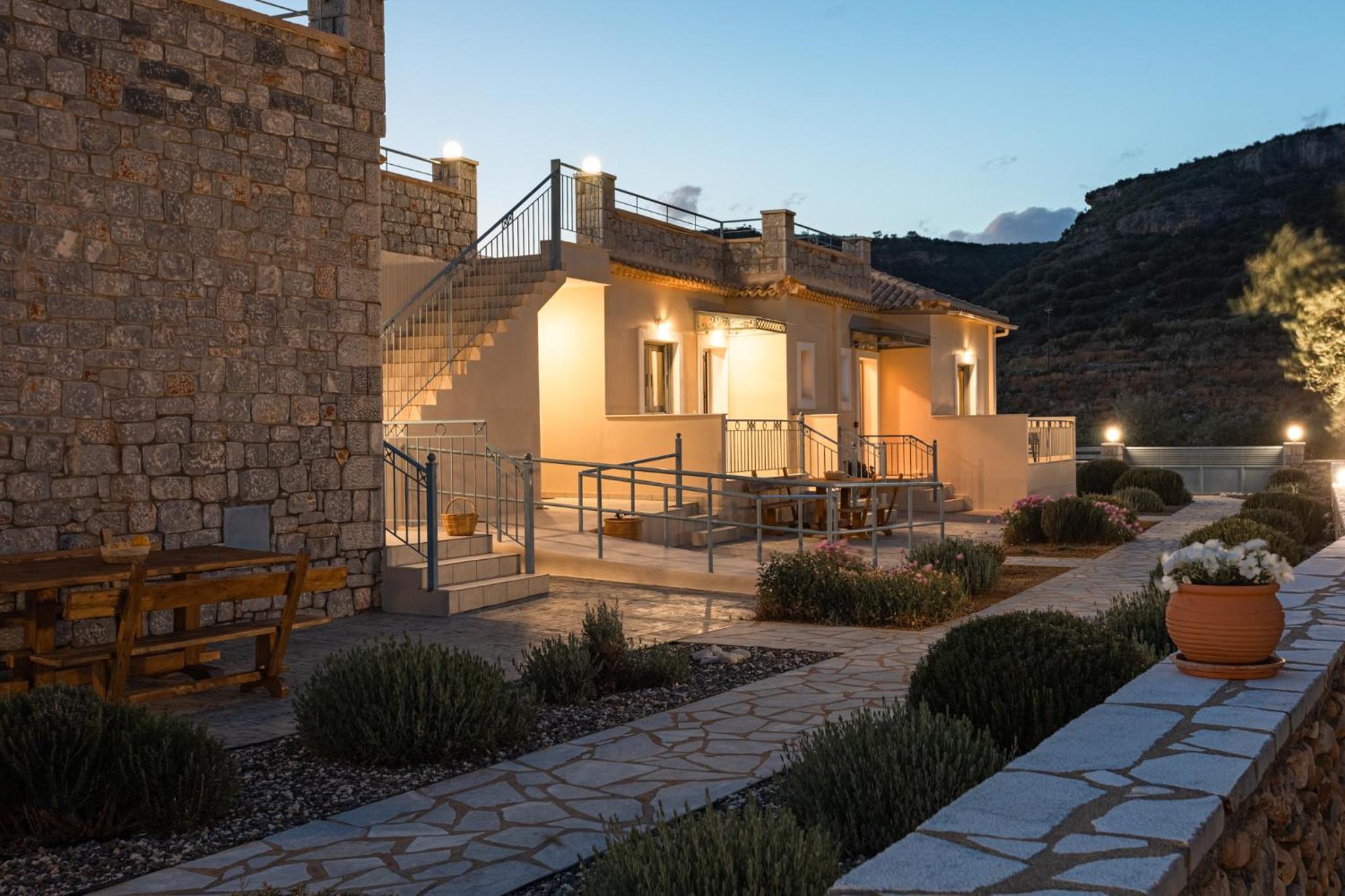 Hotel Sundy Maria Apartments - Image 1