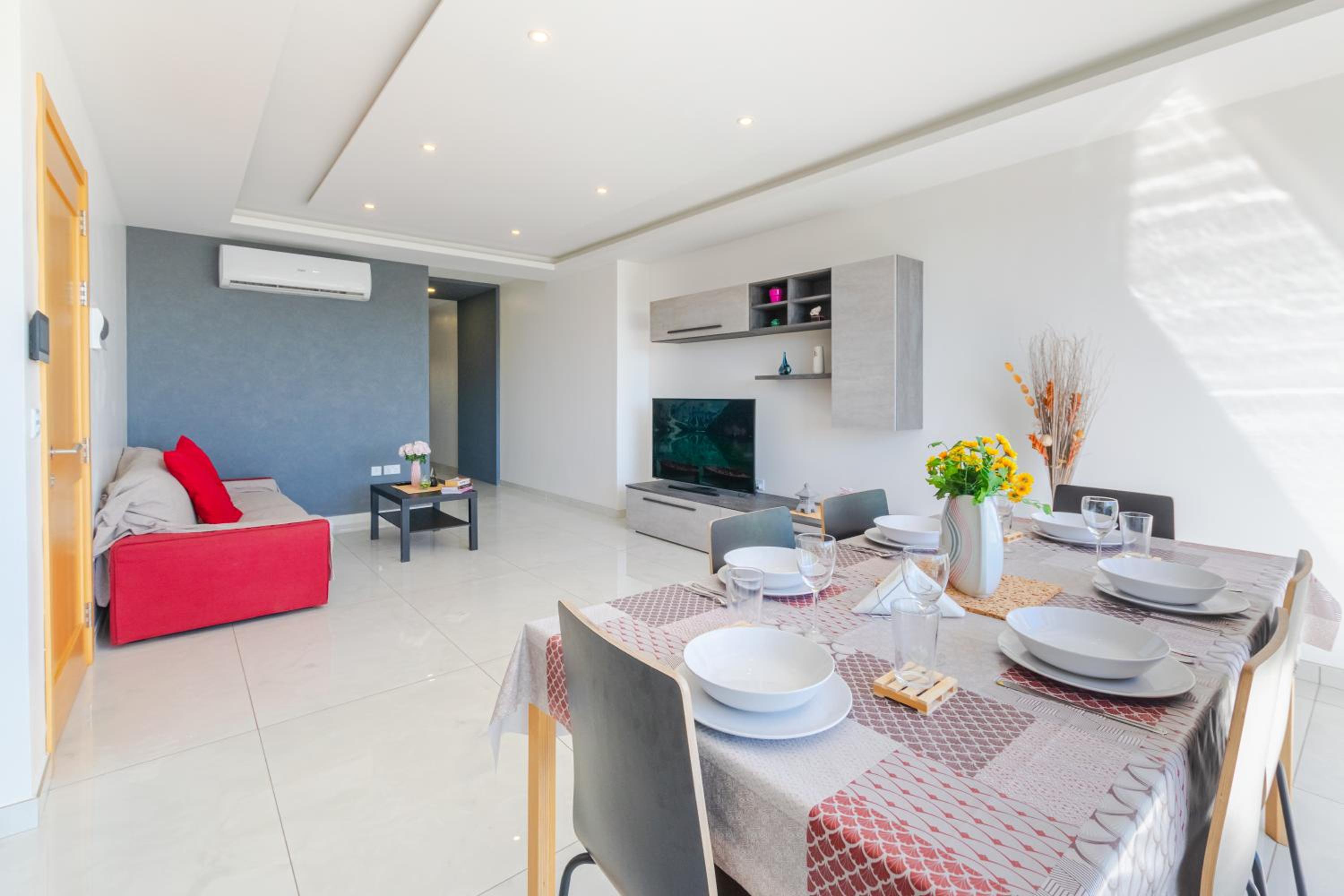 New Spacious Apartment with Amazing View Bugibba photo 3