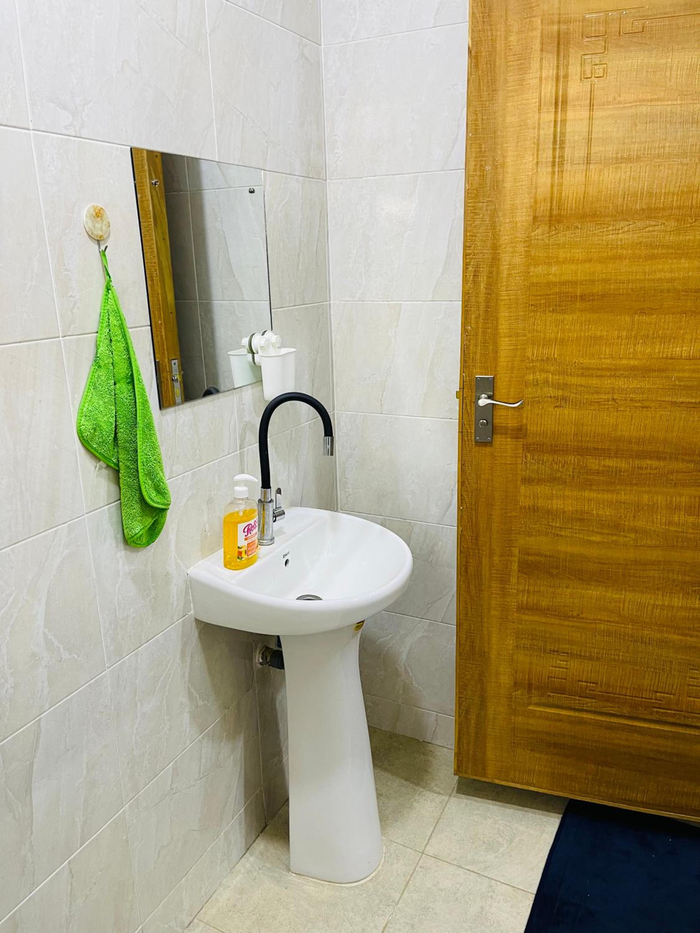 Harly Spacious Teabs Apartment