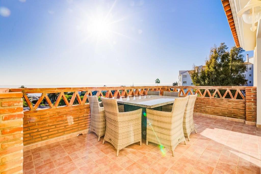 108-Villa, 2 Minutes Walk to the beach, Heated pool