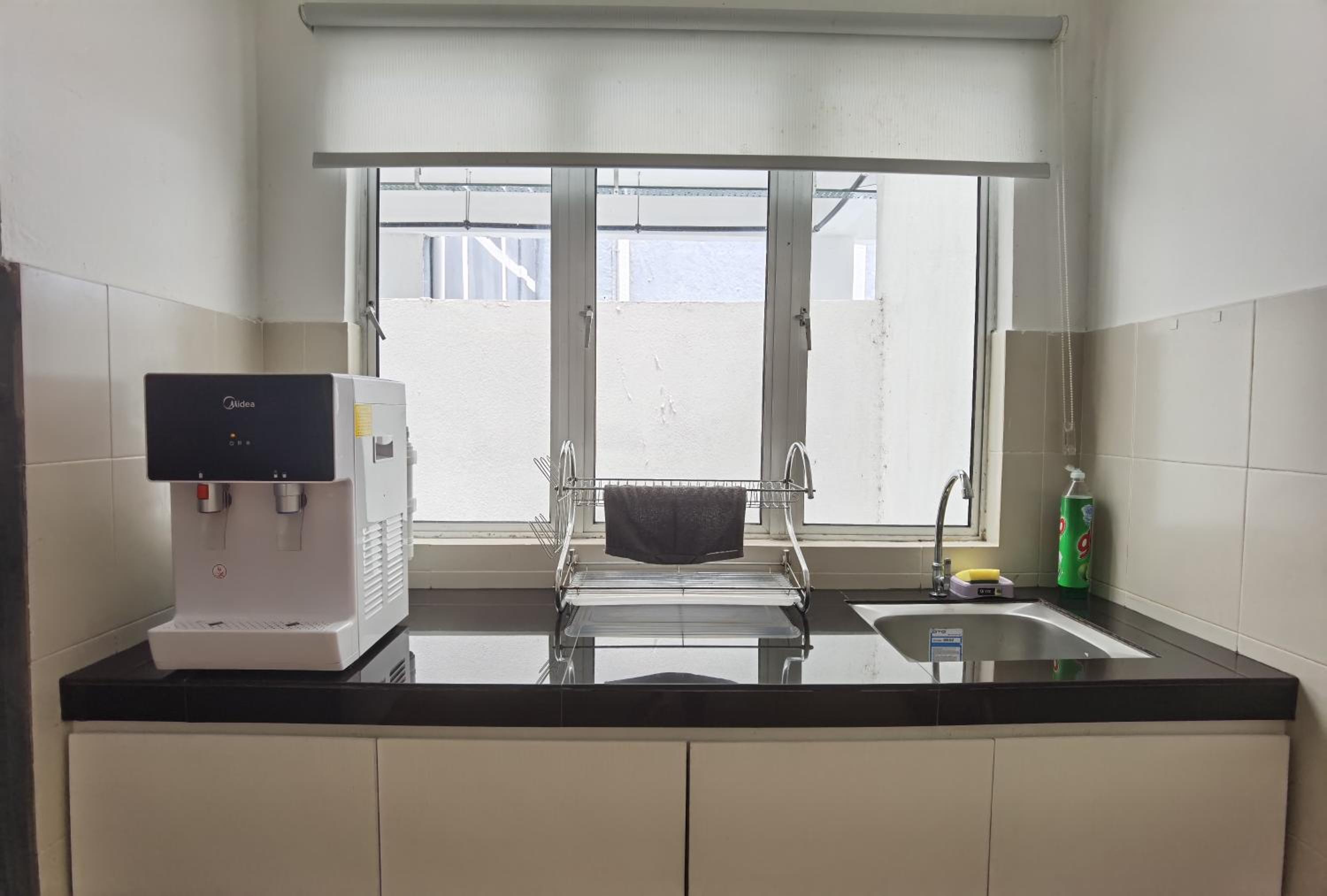 Emerald Avenue Cozy 3R3B Apartment 822