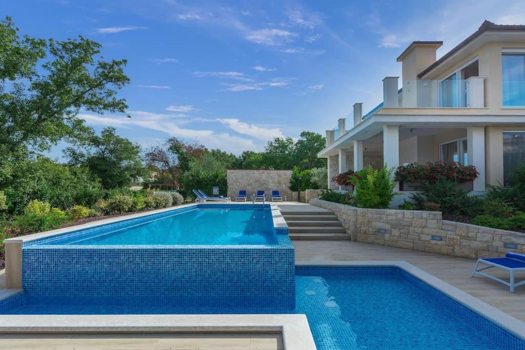 Villa Almedina
