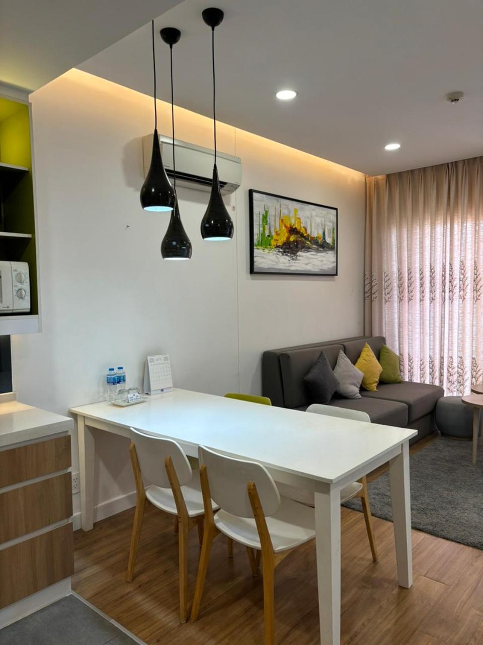 Căn hộ dịch vụ Republic Plaza,tân bình, miễn phí hồ bơi, phòng gym, đầy đủ tiện nghi, wifi tốc độ cao
