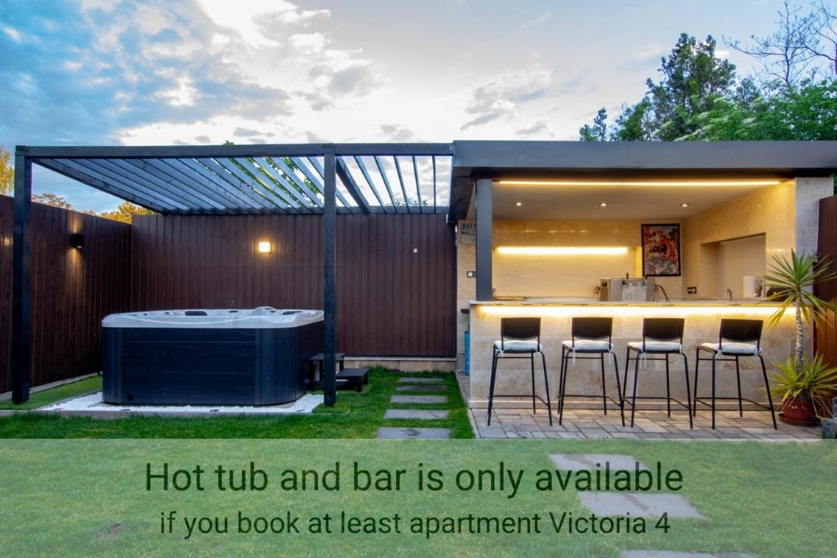 Victoria Suites