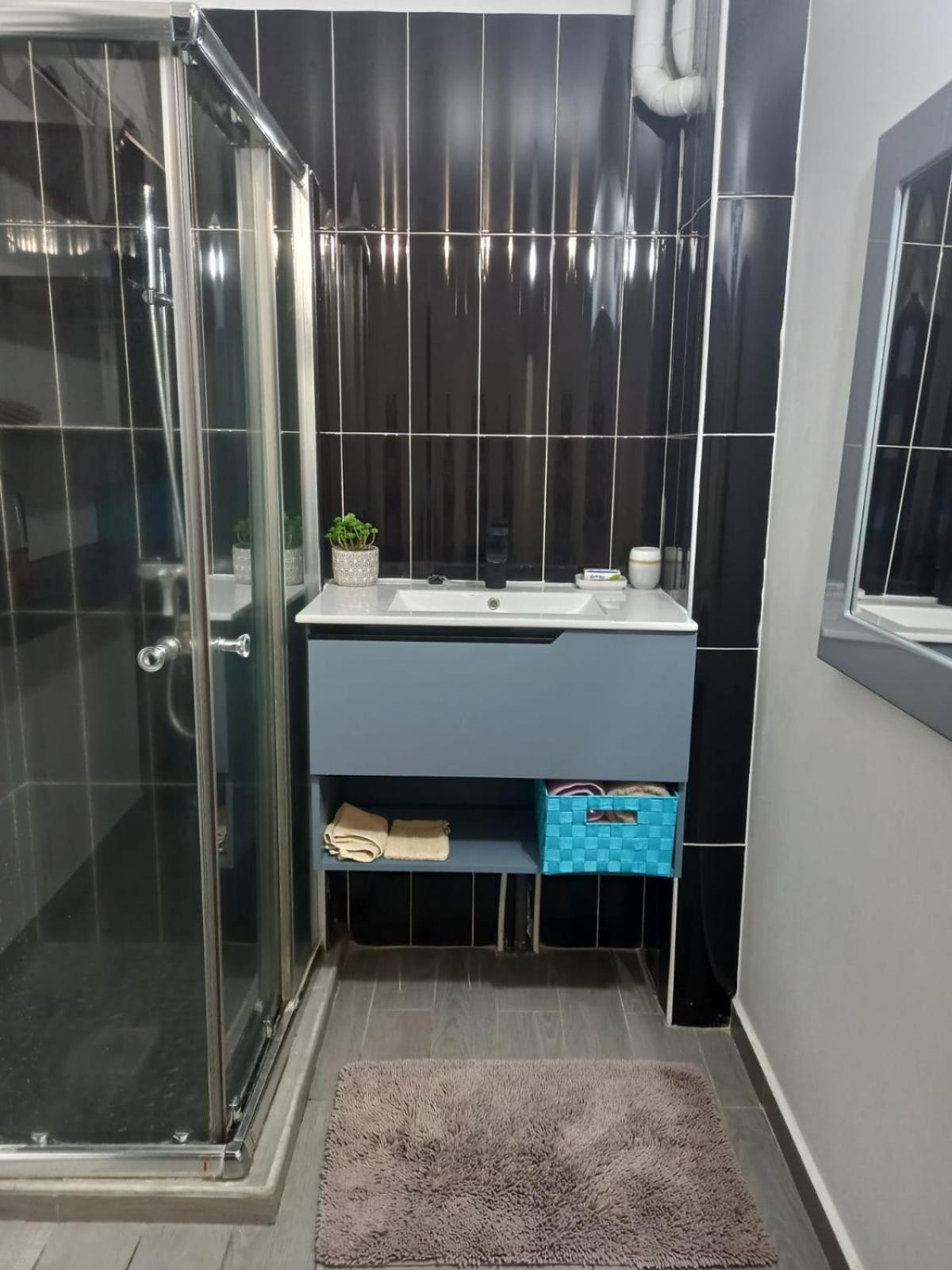 Appartement T4 Duplex Saint-François view 2