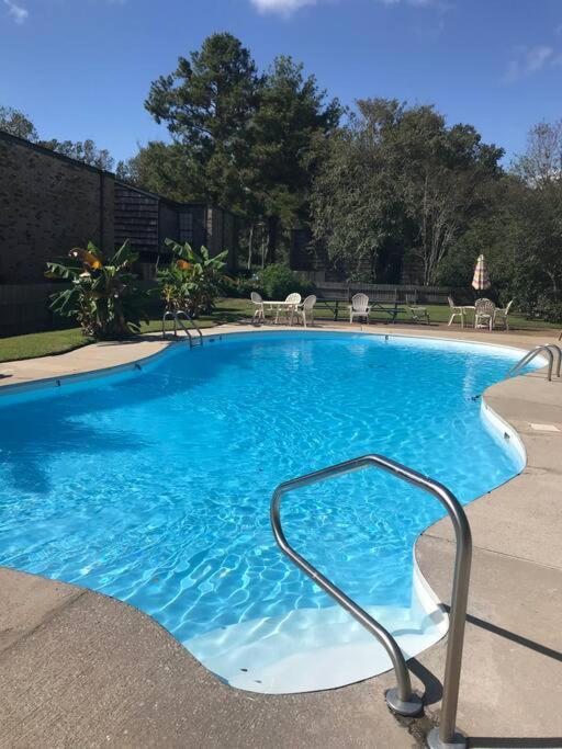Cabo San Roman entire Condo with patio 5 min from Casino
