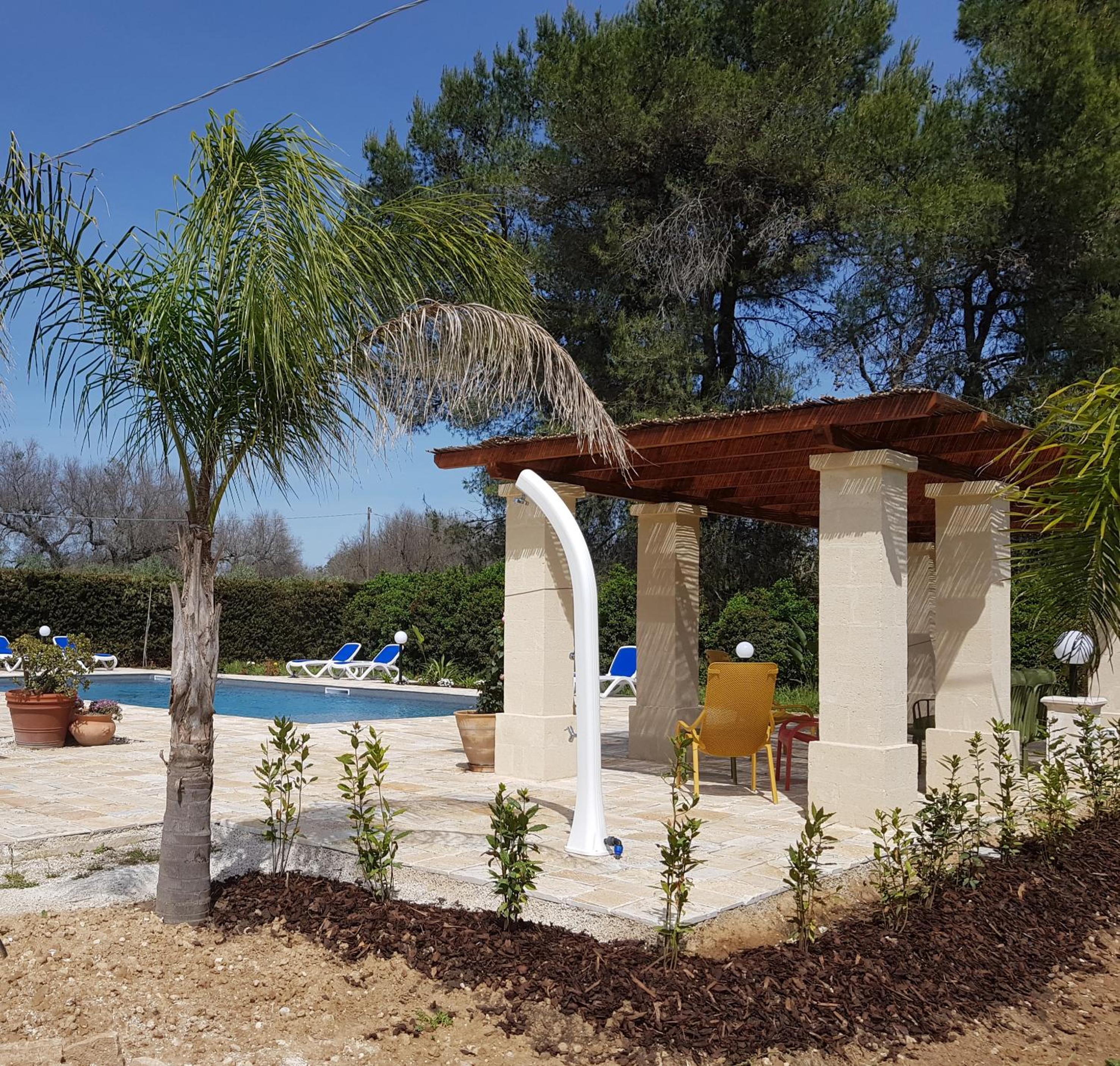 Villa dell'Amicizia, Idylic Italian garden retreat with heated pool view 2