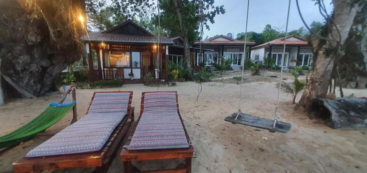 Bamboo Cottages