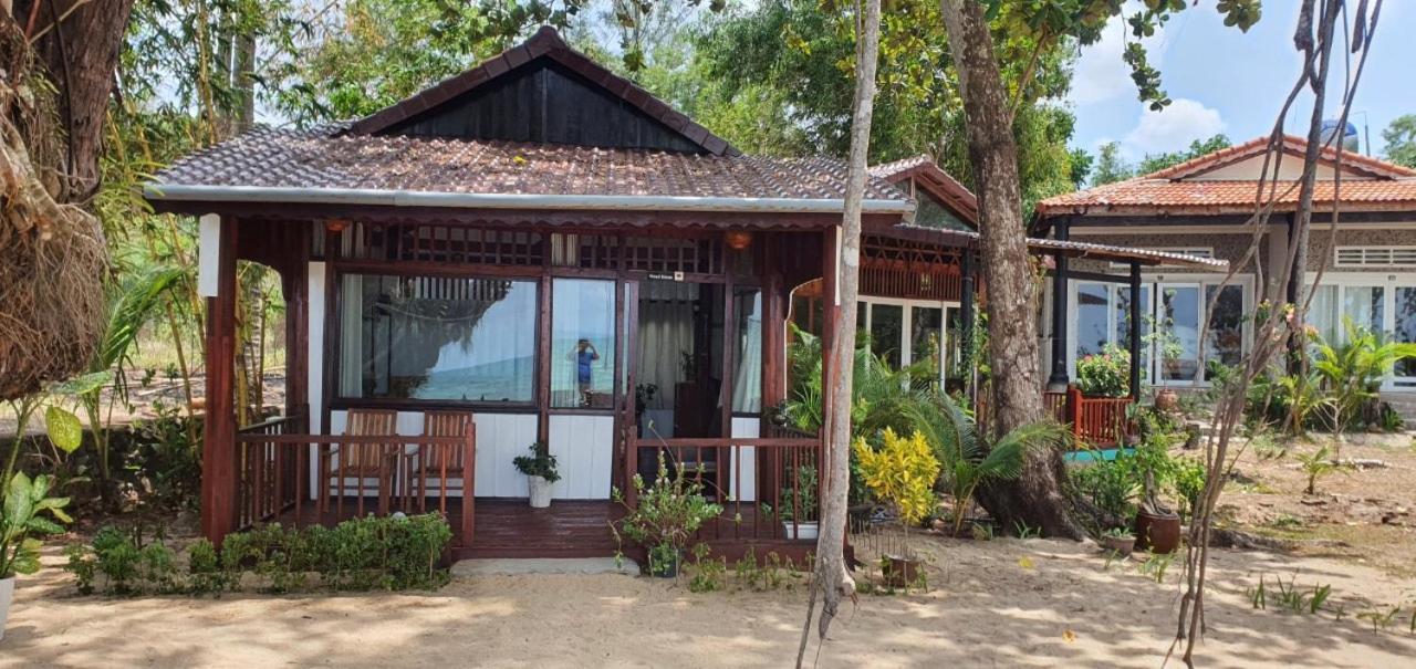 Bamboo Cottages