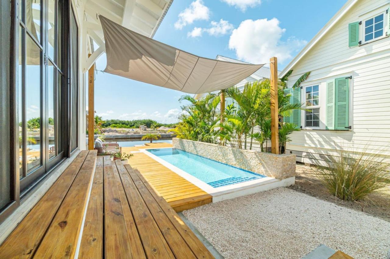 Java Villa Paradise and Mistico Beach Club plus Boat Shuttle