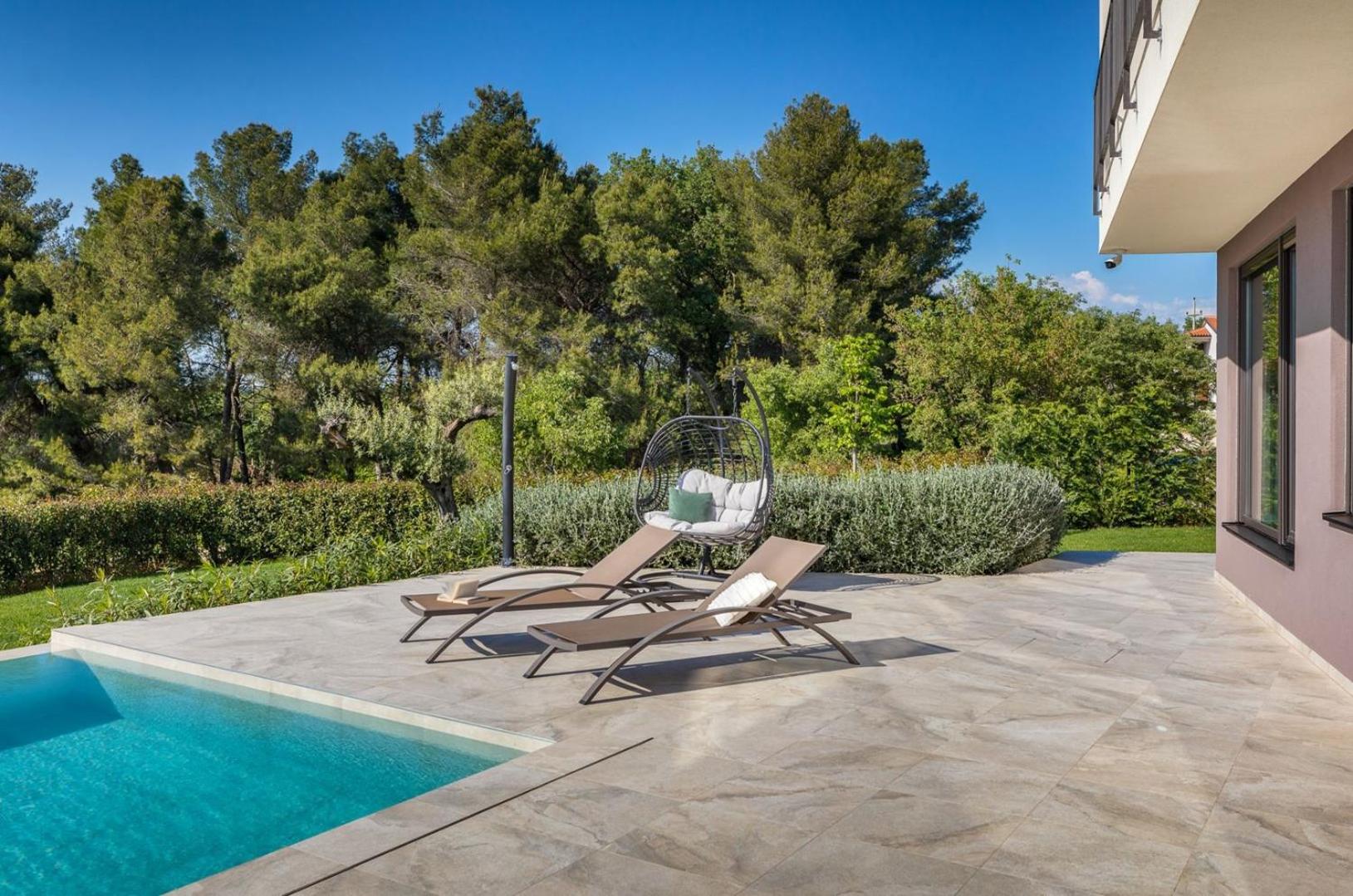 Villa Lumi - with private pool, sauna, outdoor jacuzzi, fitness room, table tennis