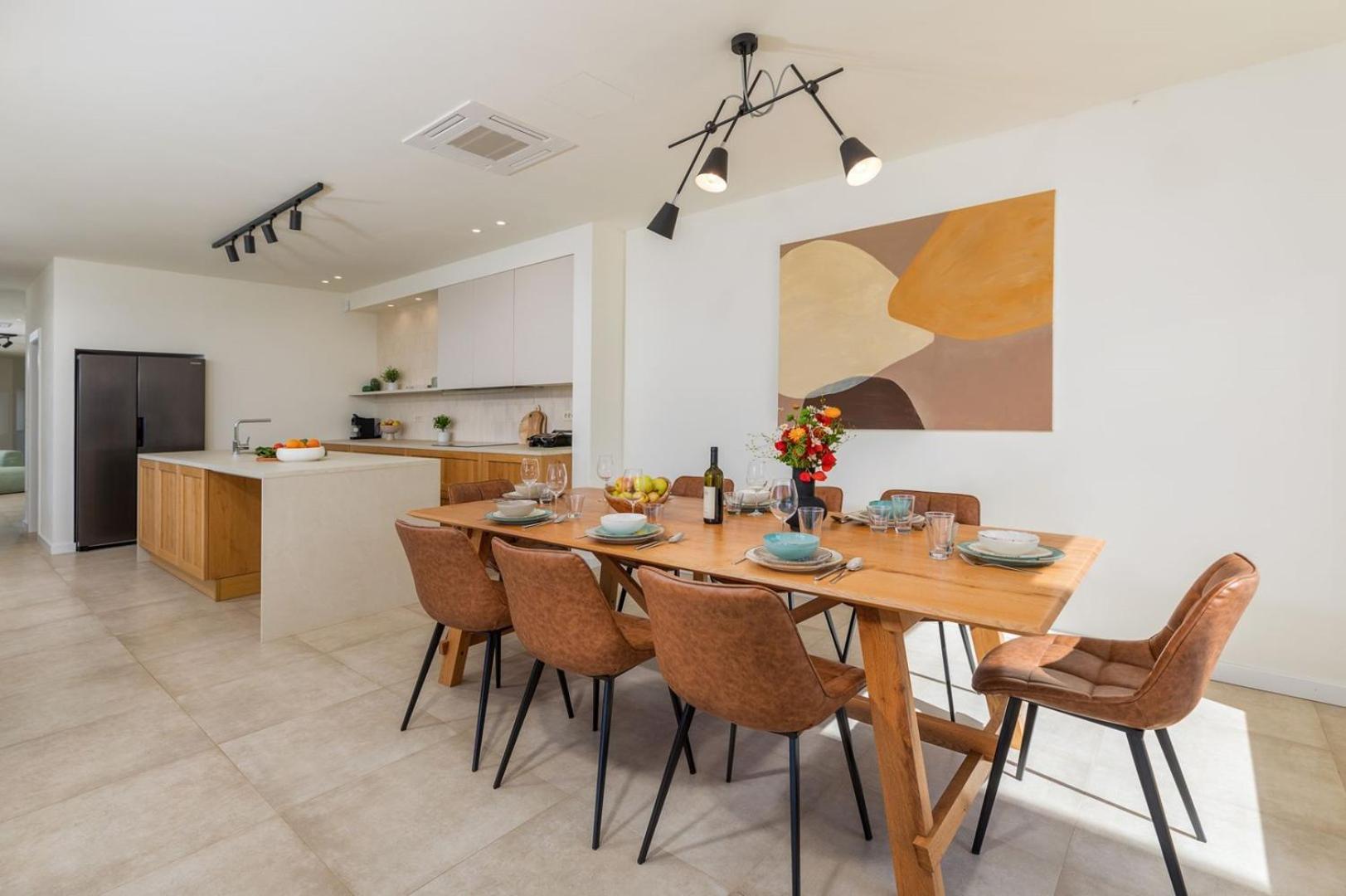 Villa Lumi - with private pool, sauna, outdoor jacuzzi, fitness room, table tennis