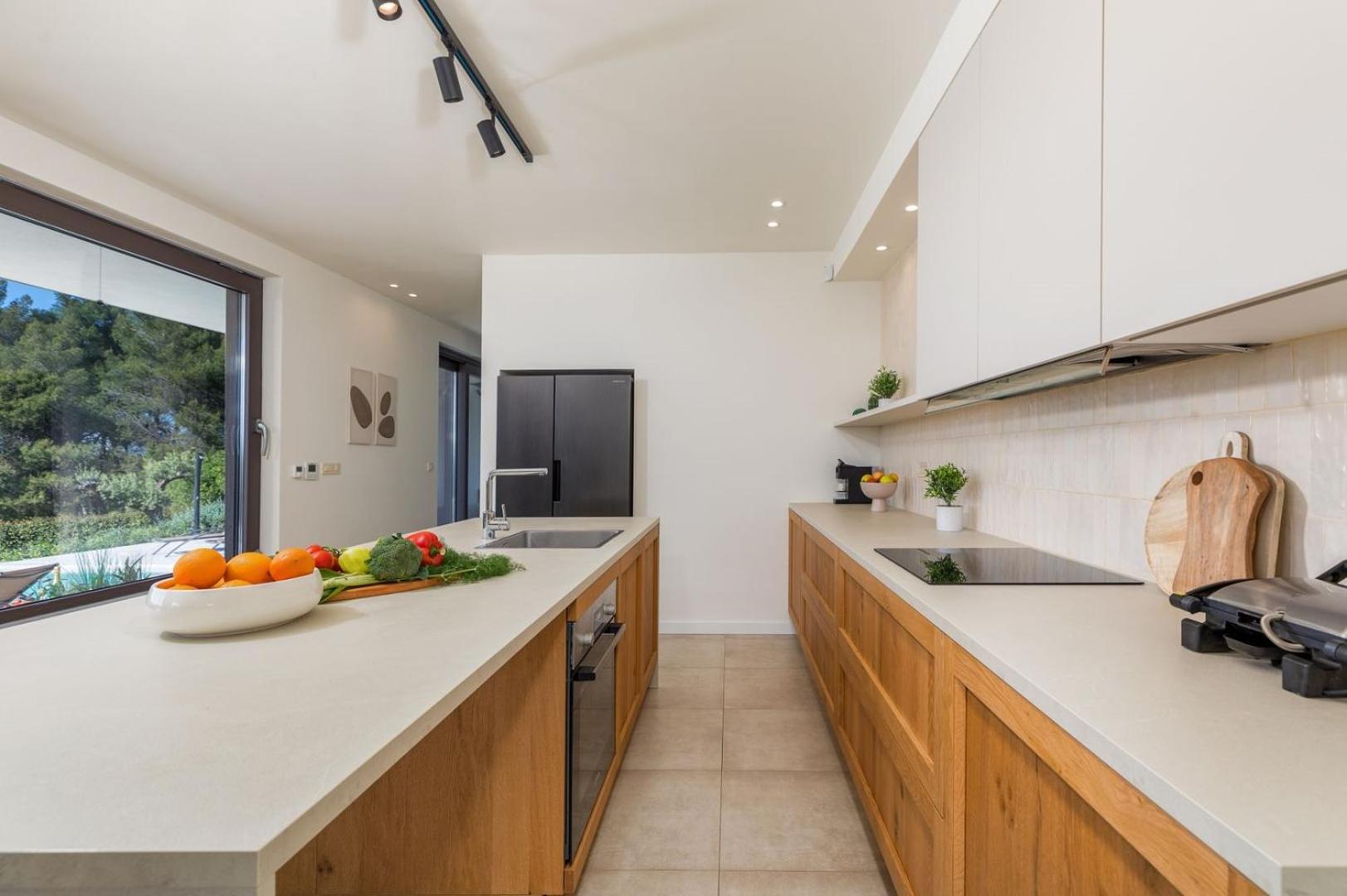 Villa Lumi - with private pool, sauna, outdoor jacuzzi, fitness room, table tennis