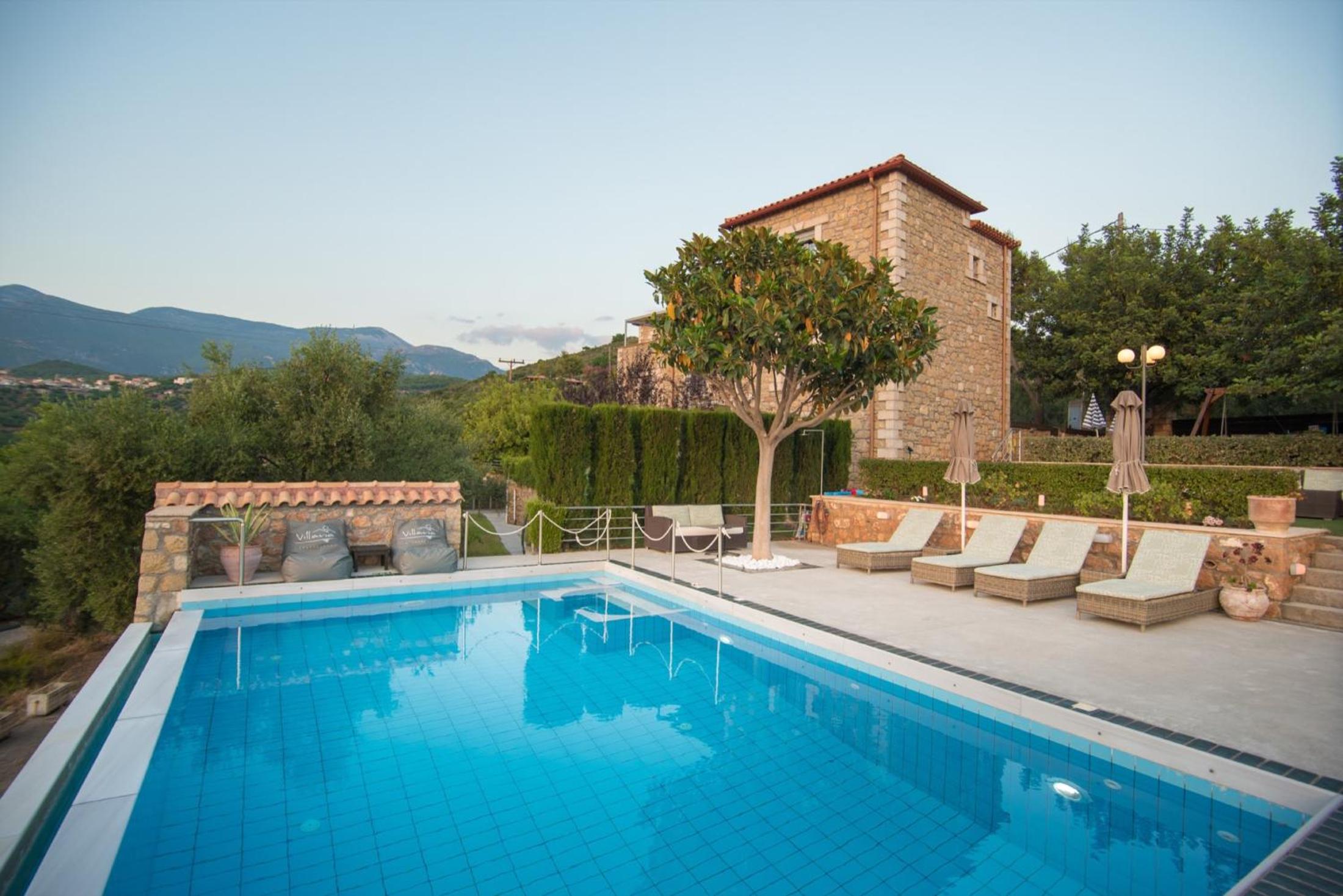 Villavia Residence - Sorocco & Ostria Retreats with Pool access