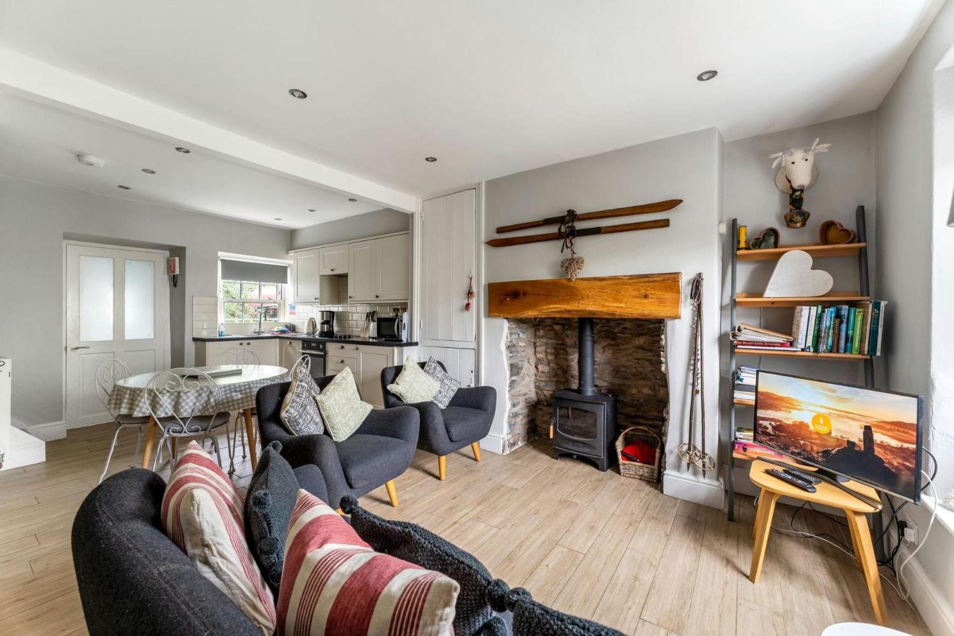 Apple Tree Cottage view 4