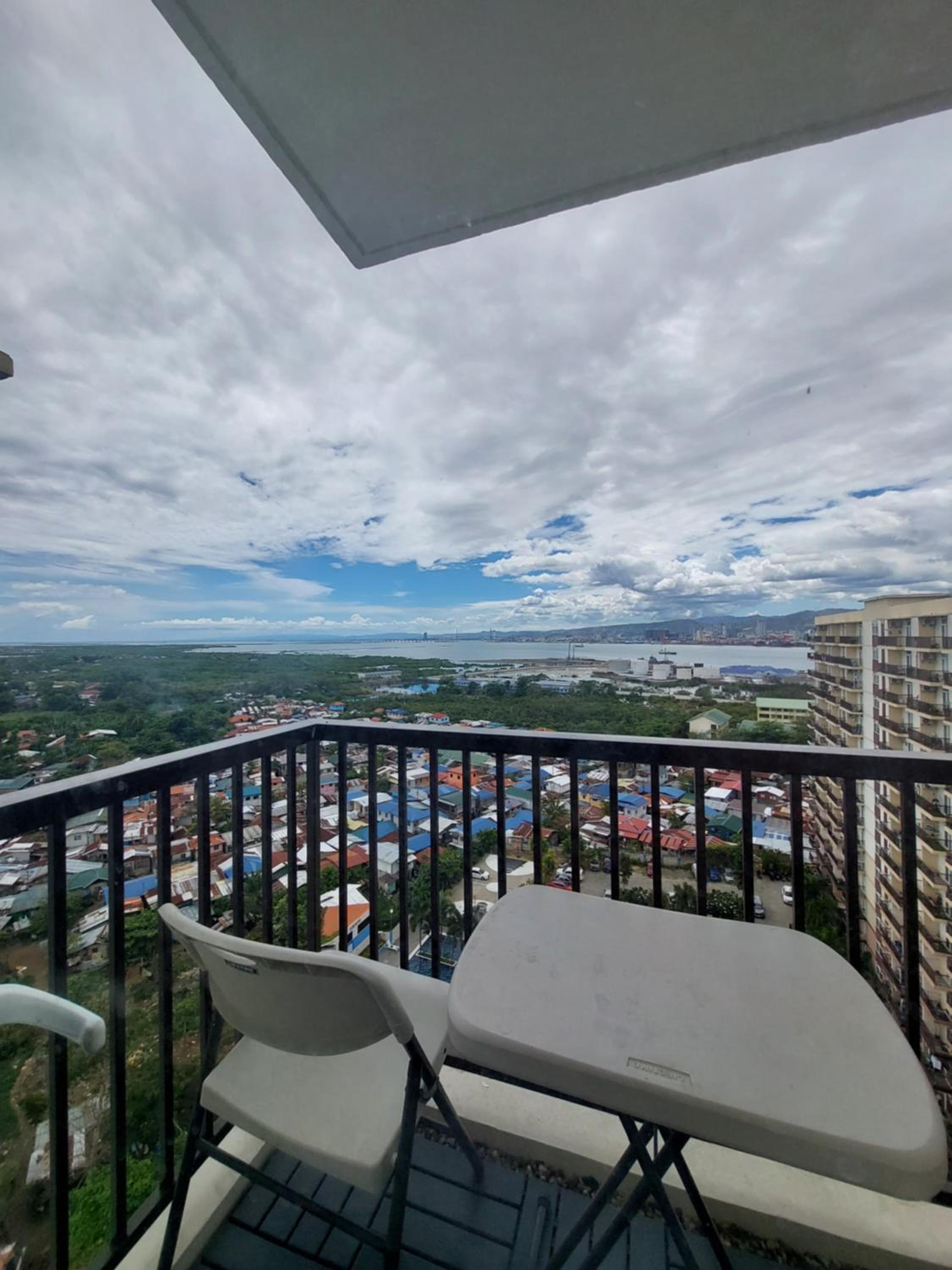 Condo Hotel near Mactan Cebu Airport view 4