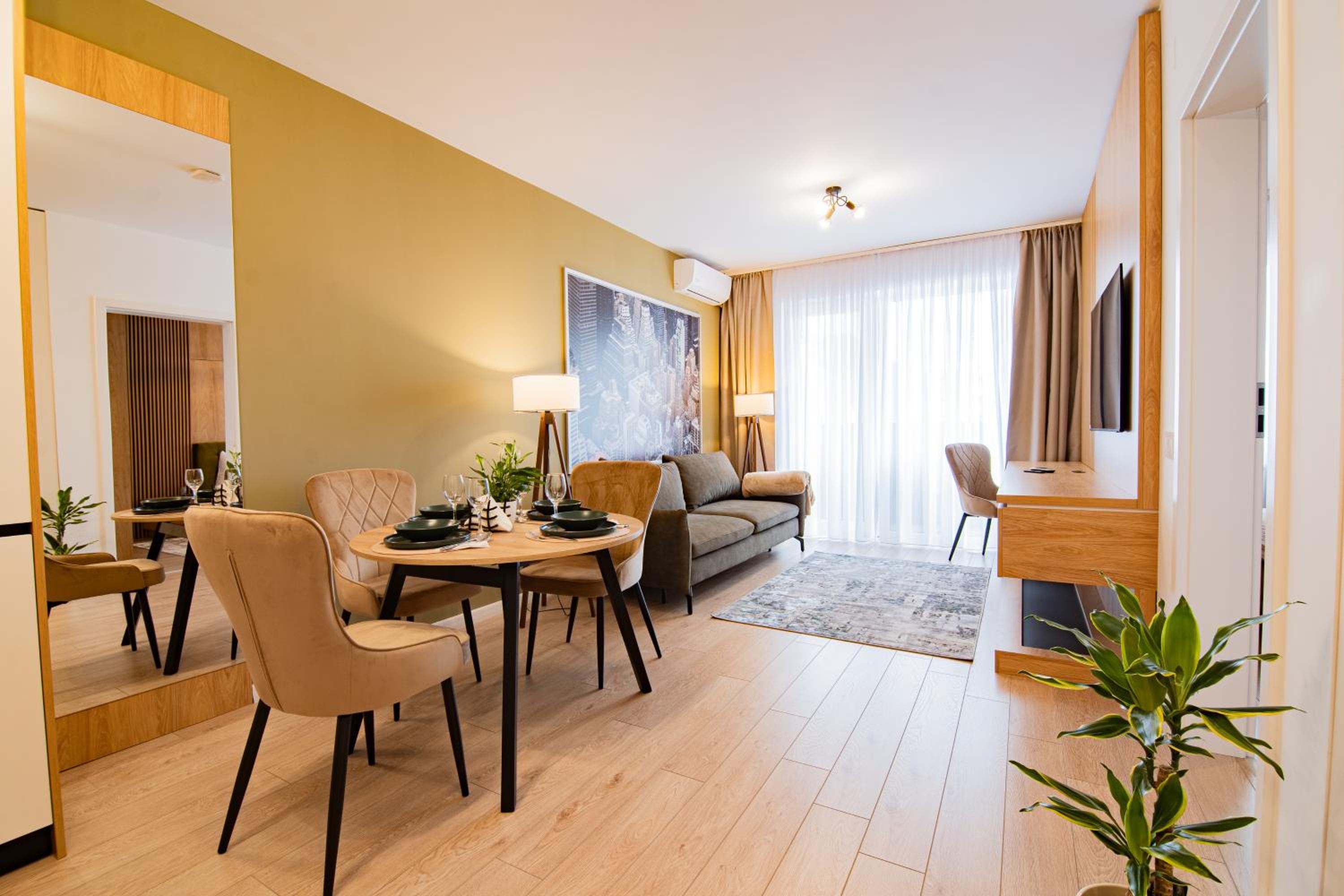 Denis Premium Suite - Private Parking - EV Station - Self Check-in view 5