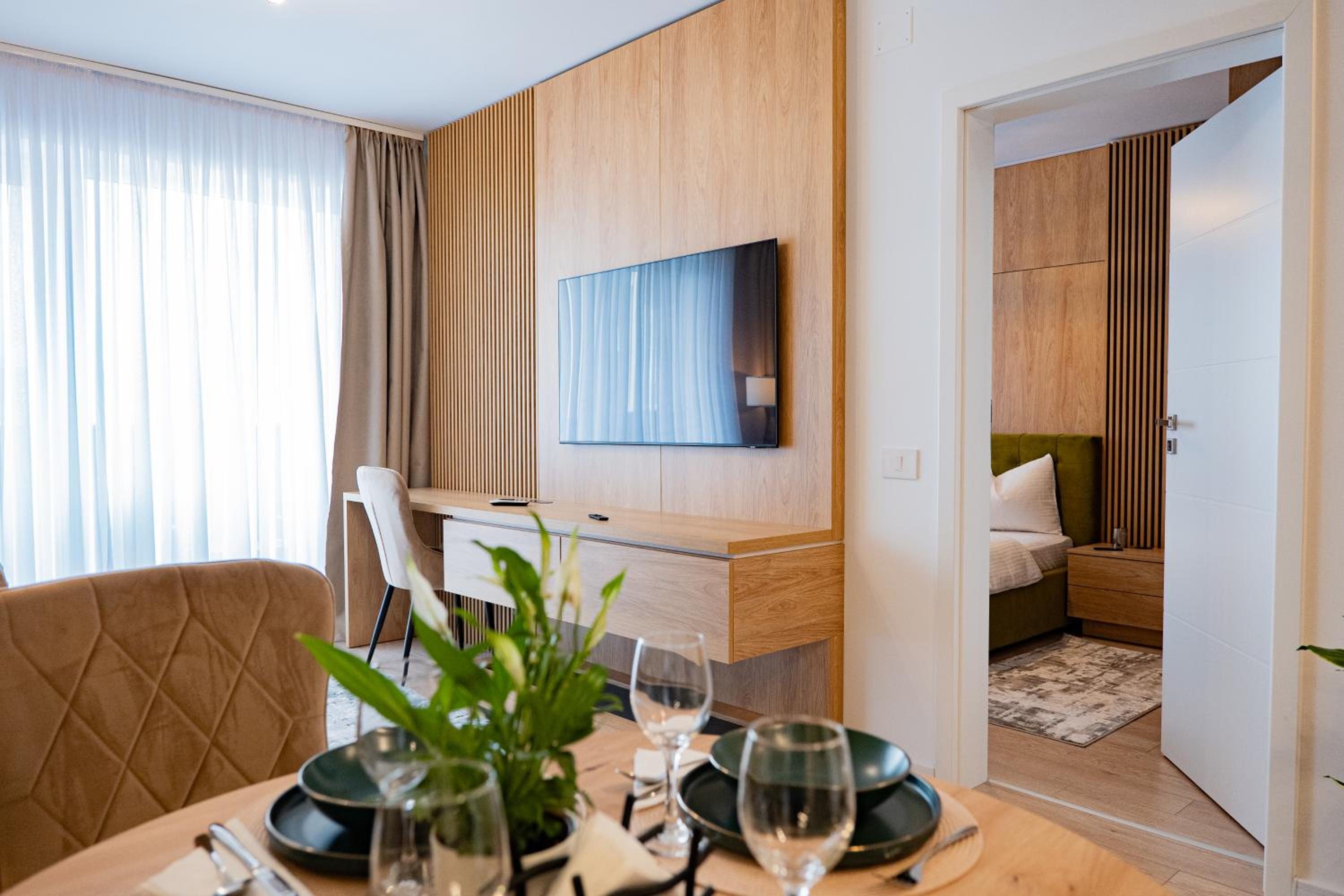 Denis Premium Suite - Private Parking - EV Station - Self Check-in view 3