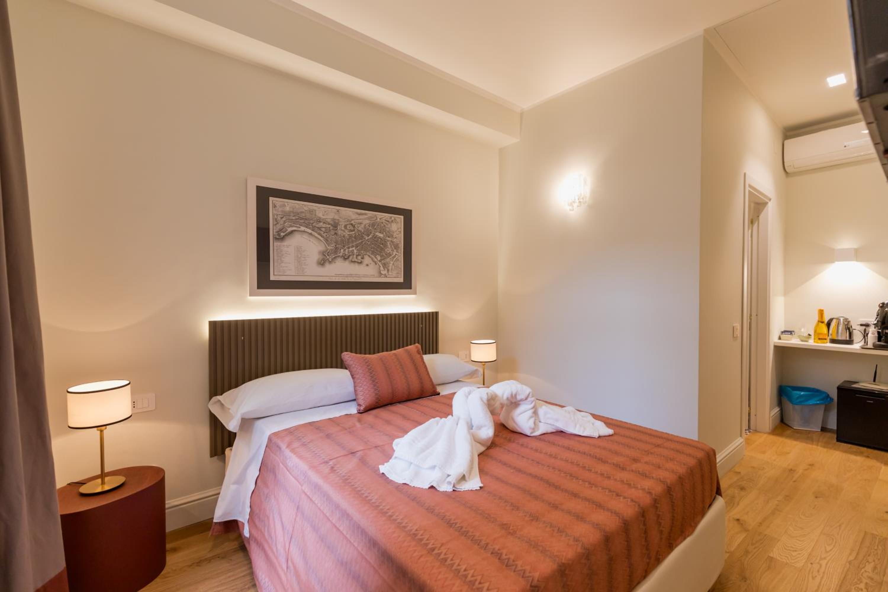 Piazza San Domenico Luxury Suites