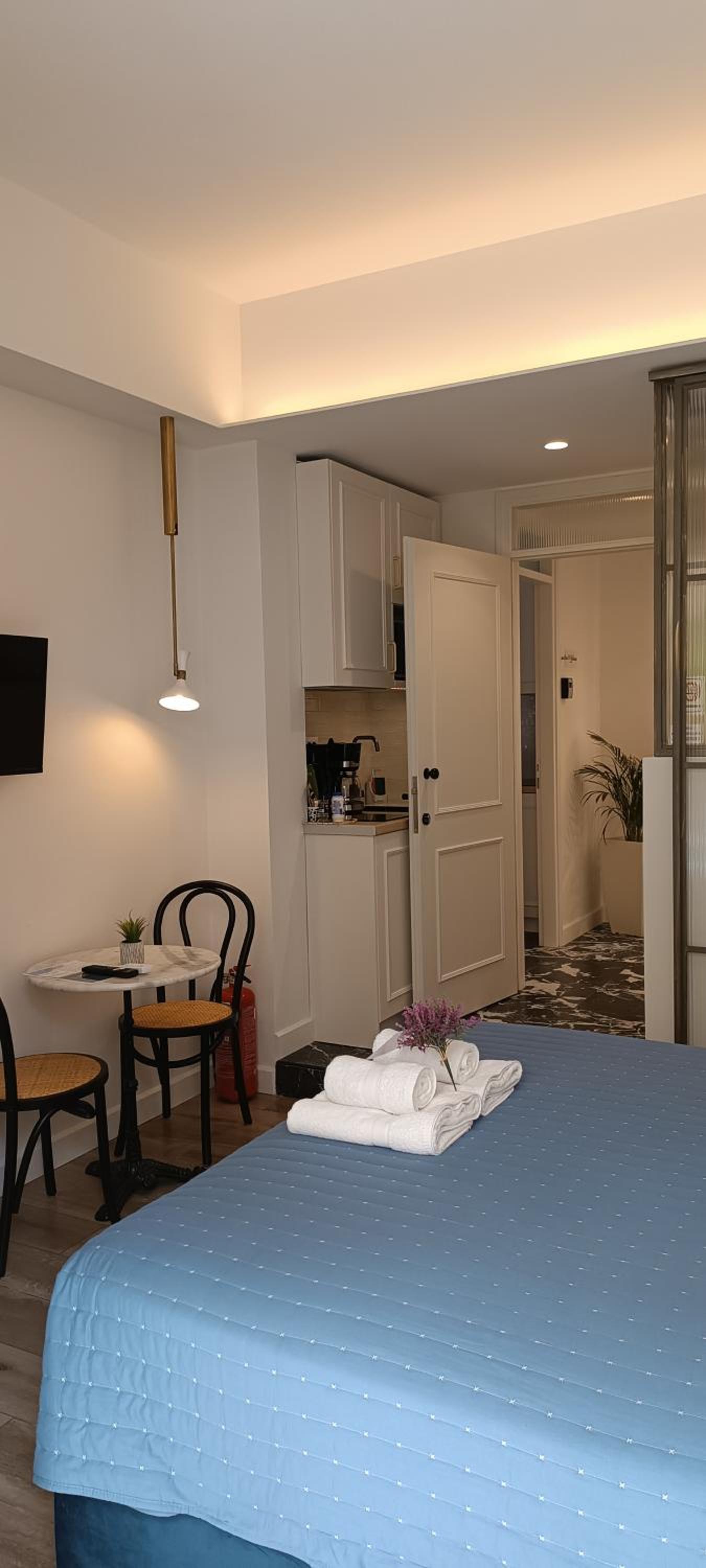 MUSES LUXURY SUITES