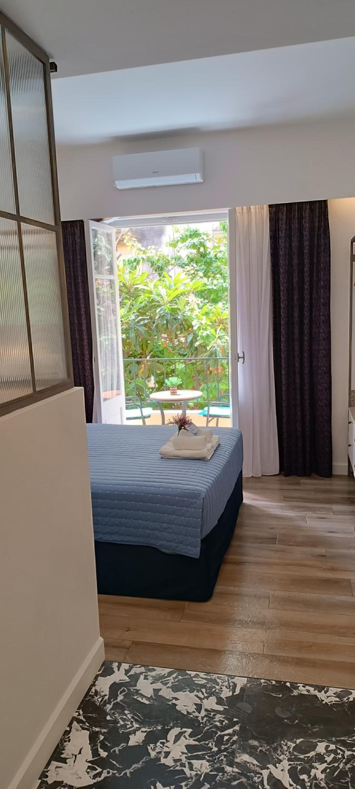 MUSES LUXURY SUITES
