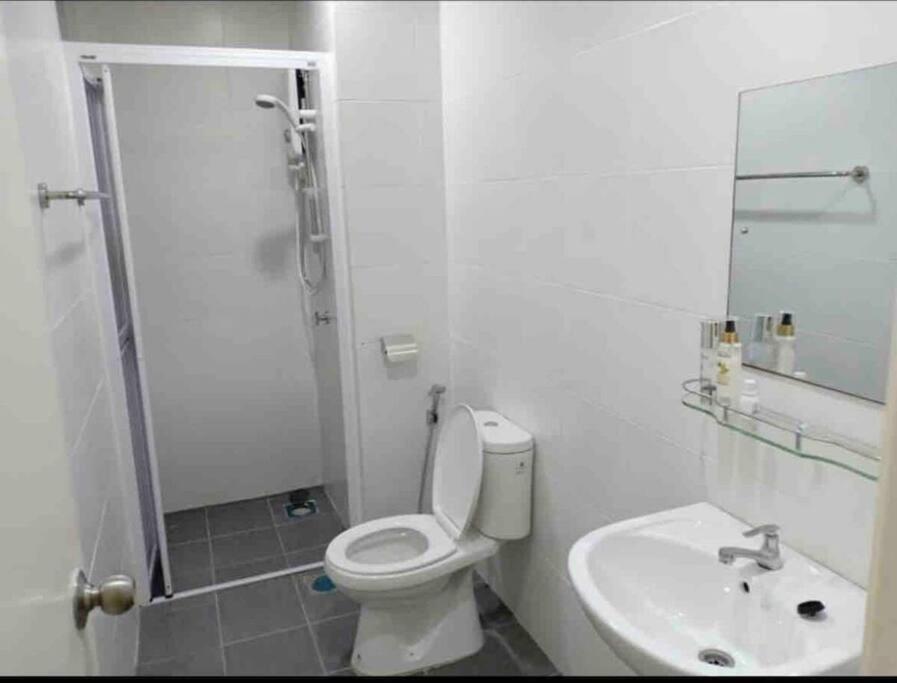 lily 3BR apt near lake garden with nexflix photo 8