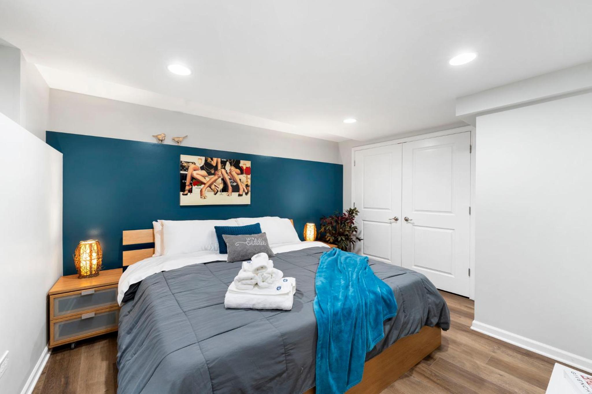 Chicago Treasure 4 Bed Getaway view 5