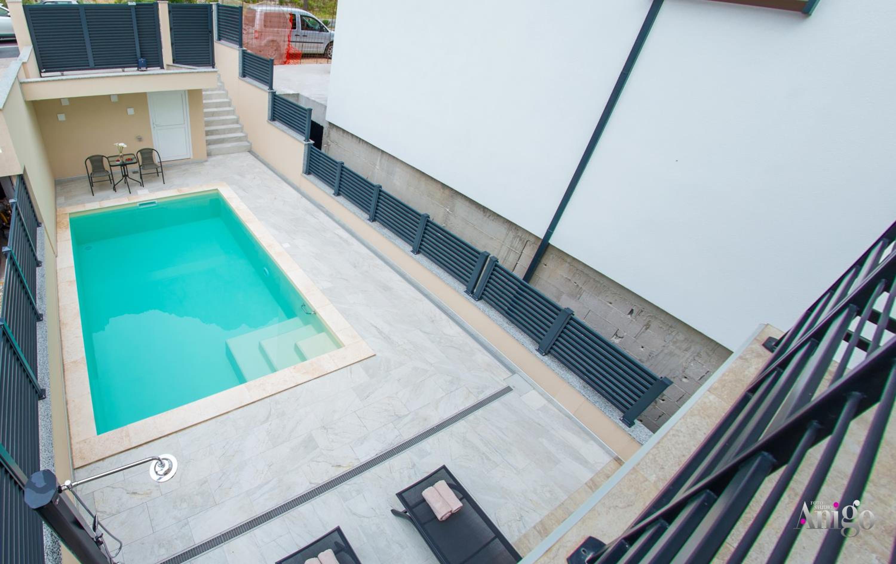 Apartments Gallery M and A - with pool