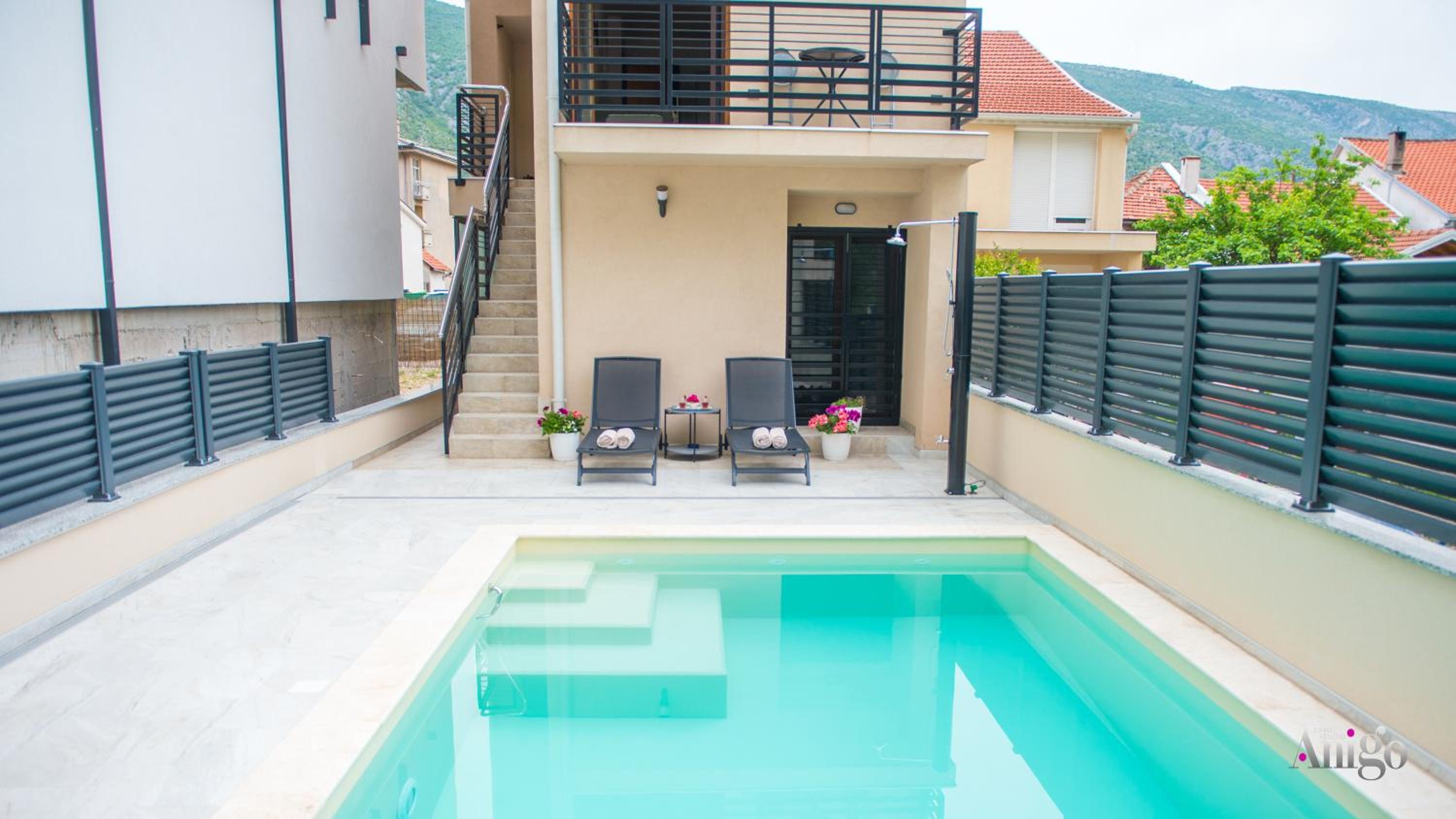 Apartments Gallery M and A - with pool