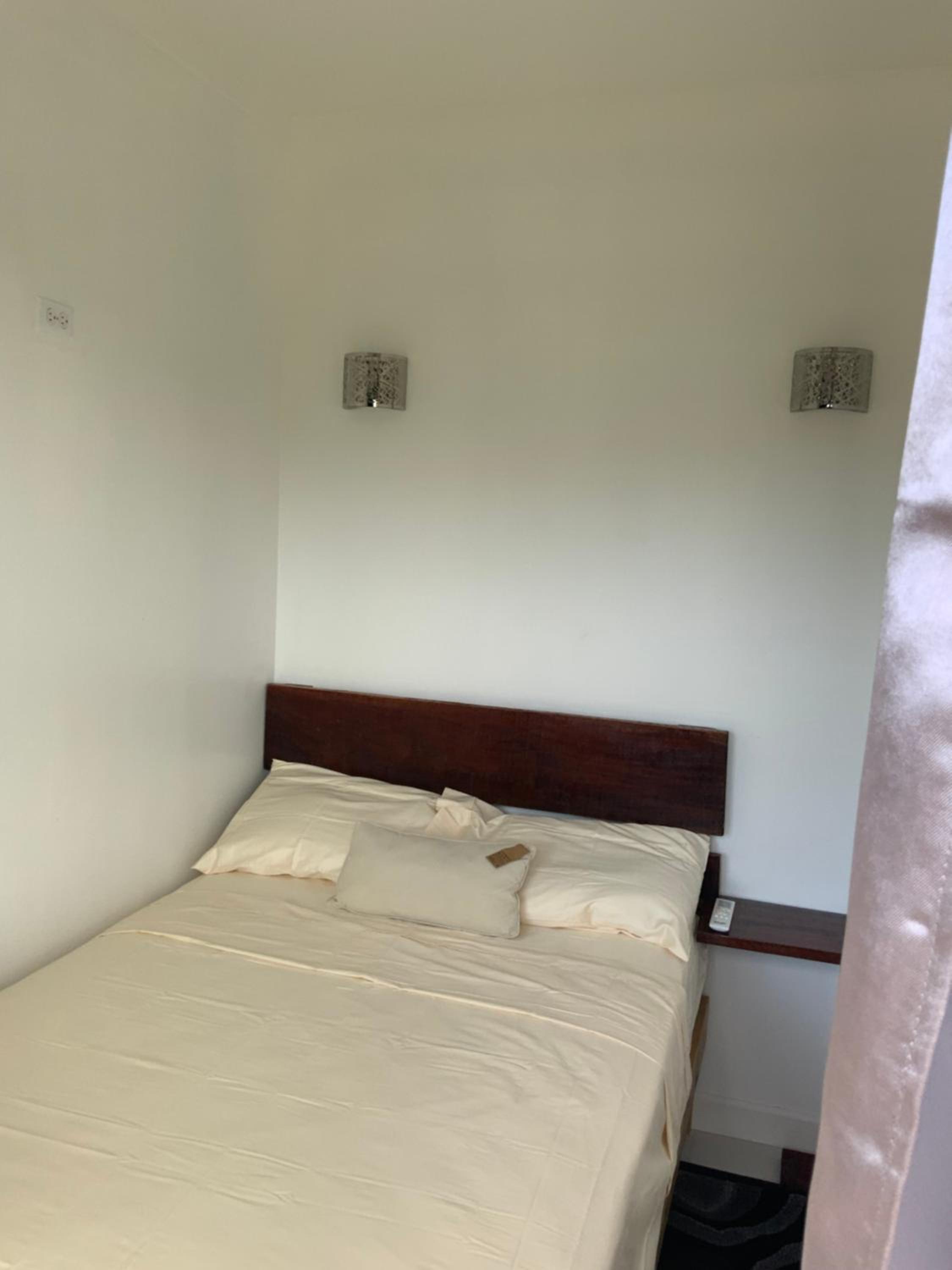 2Bed Apartment - Pool Garden Parking