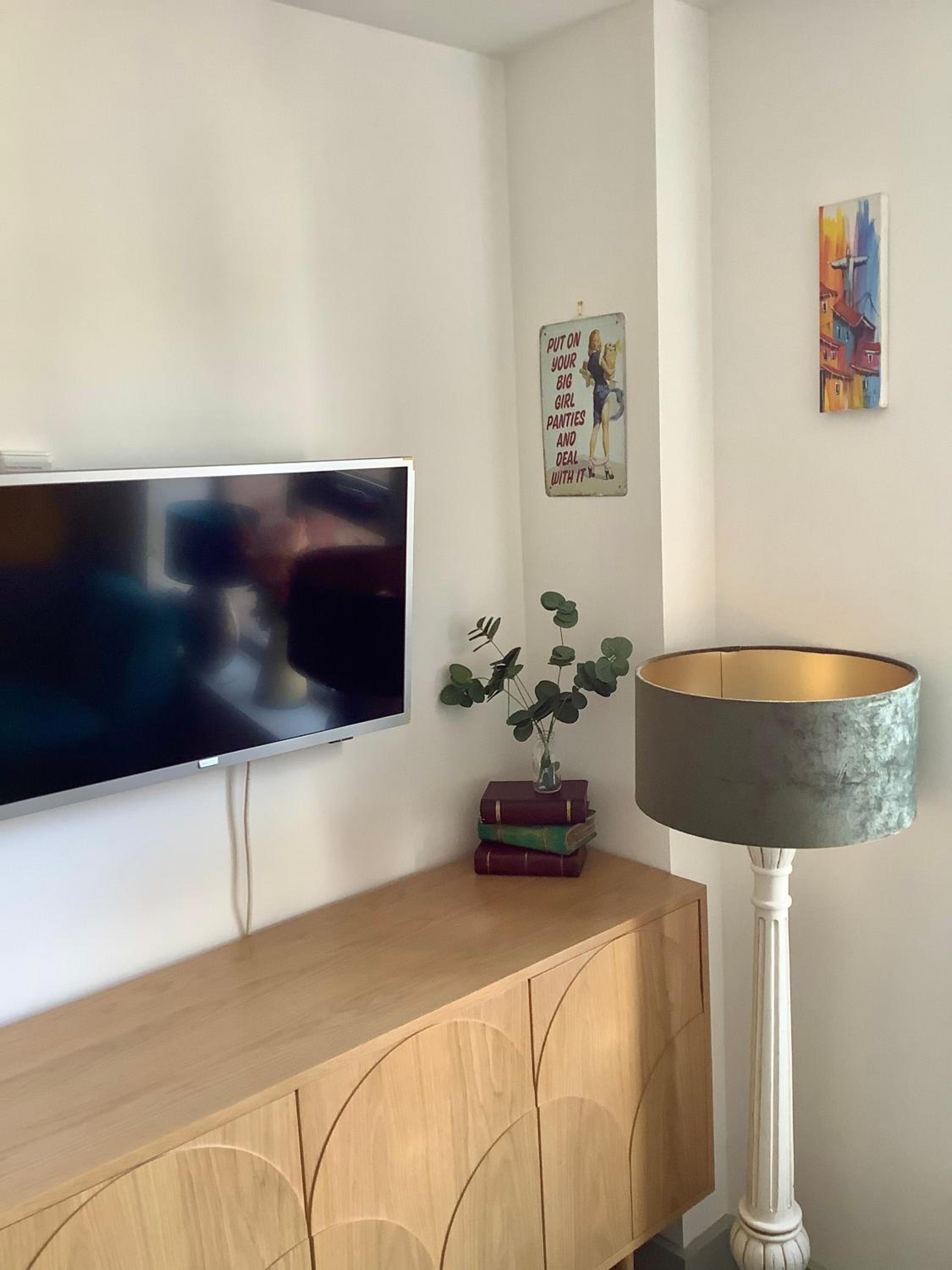 The Roscoe Boutique Apartment