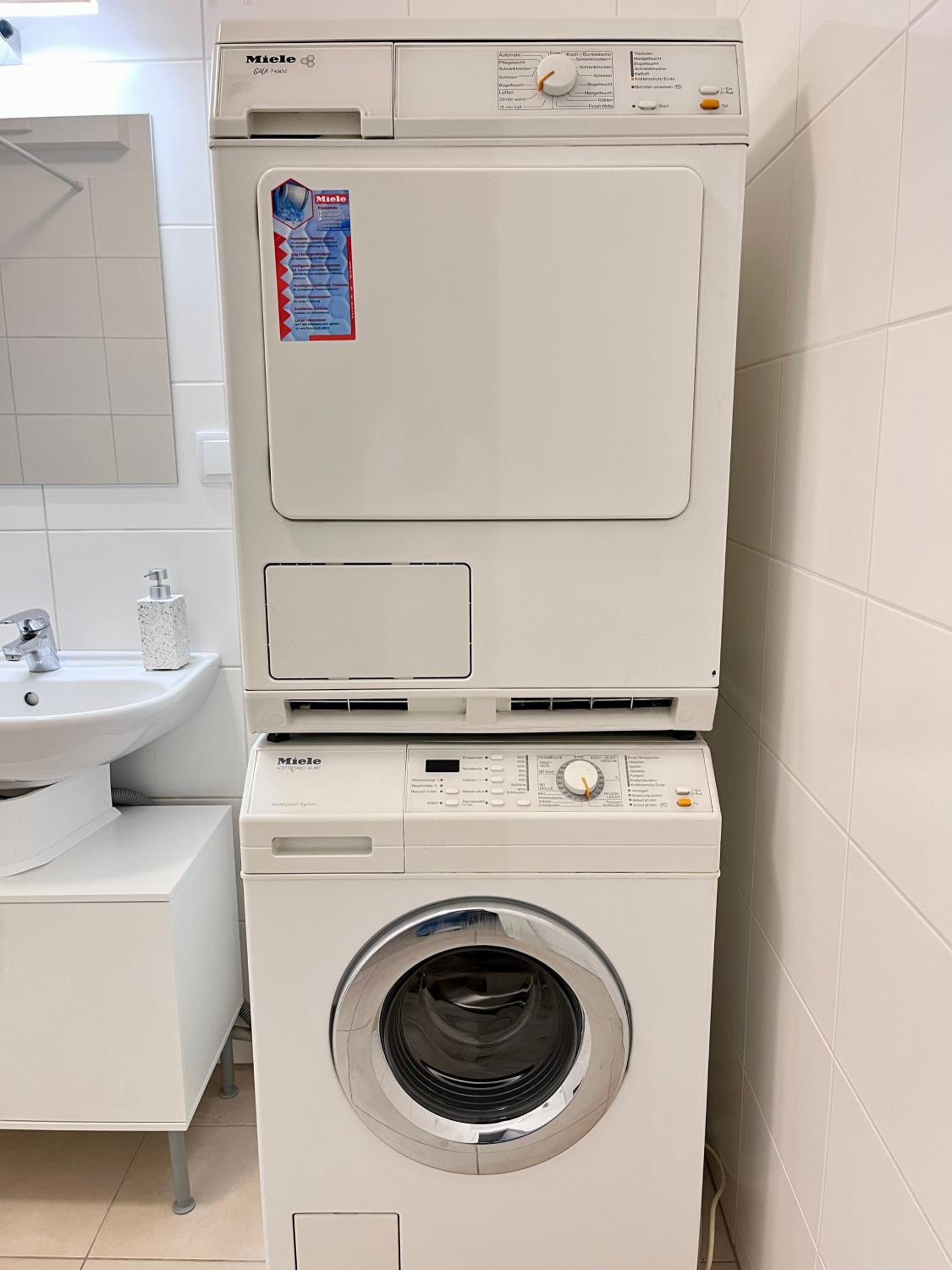 Funky Apartment near Central Station Free Parking