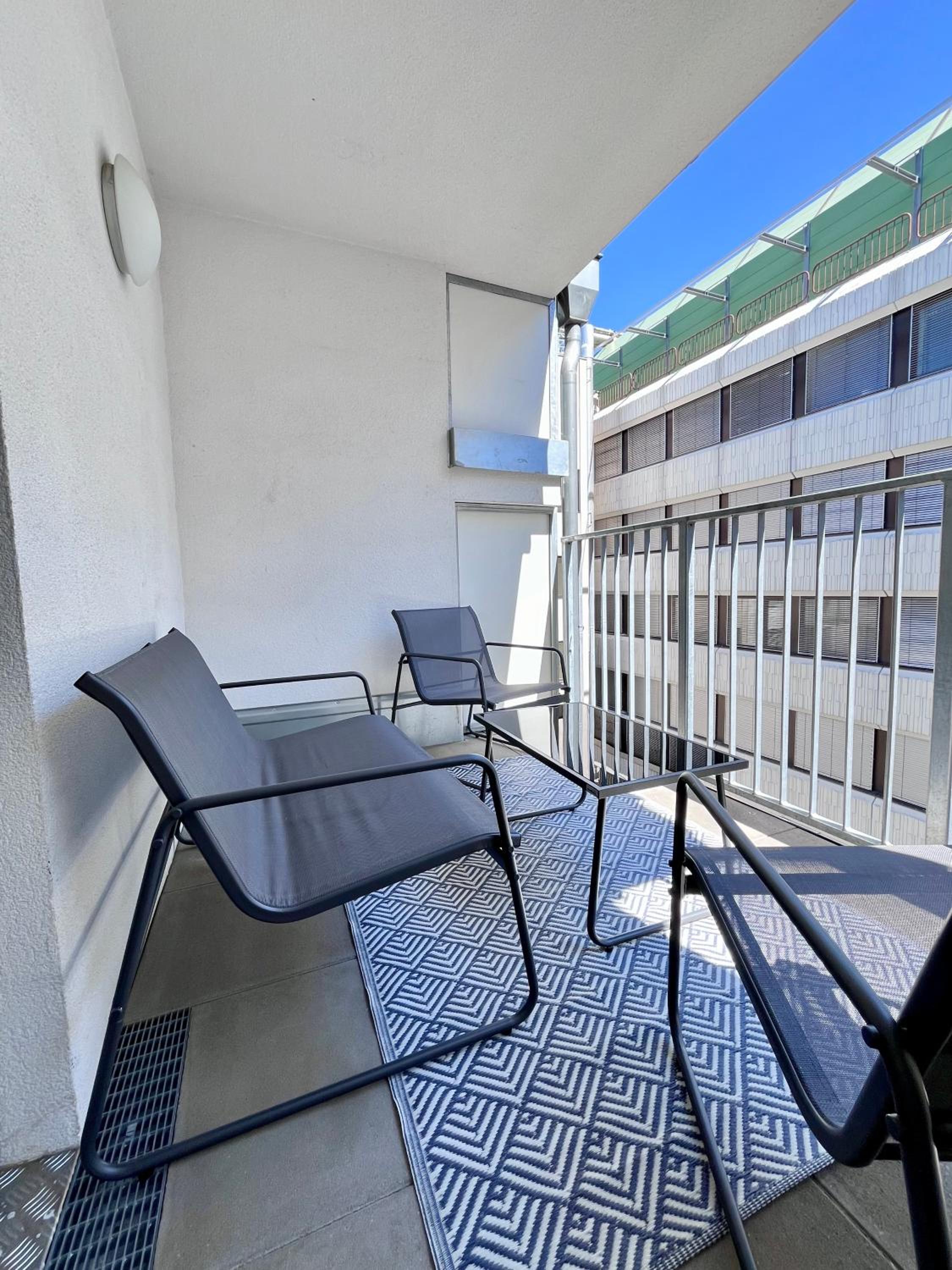 Funky Apartment near Central Station Free Parking