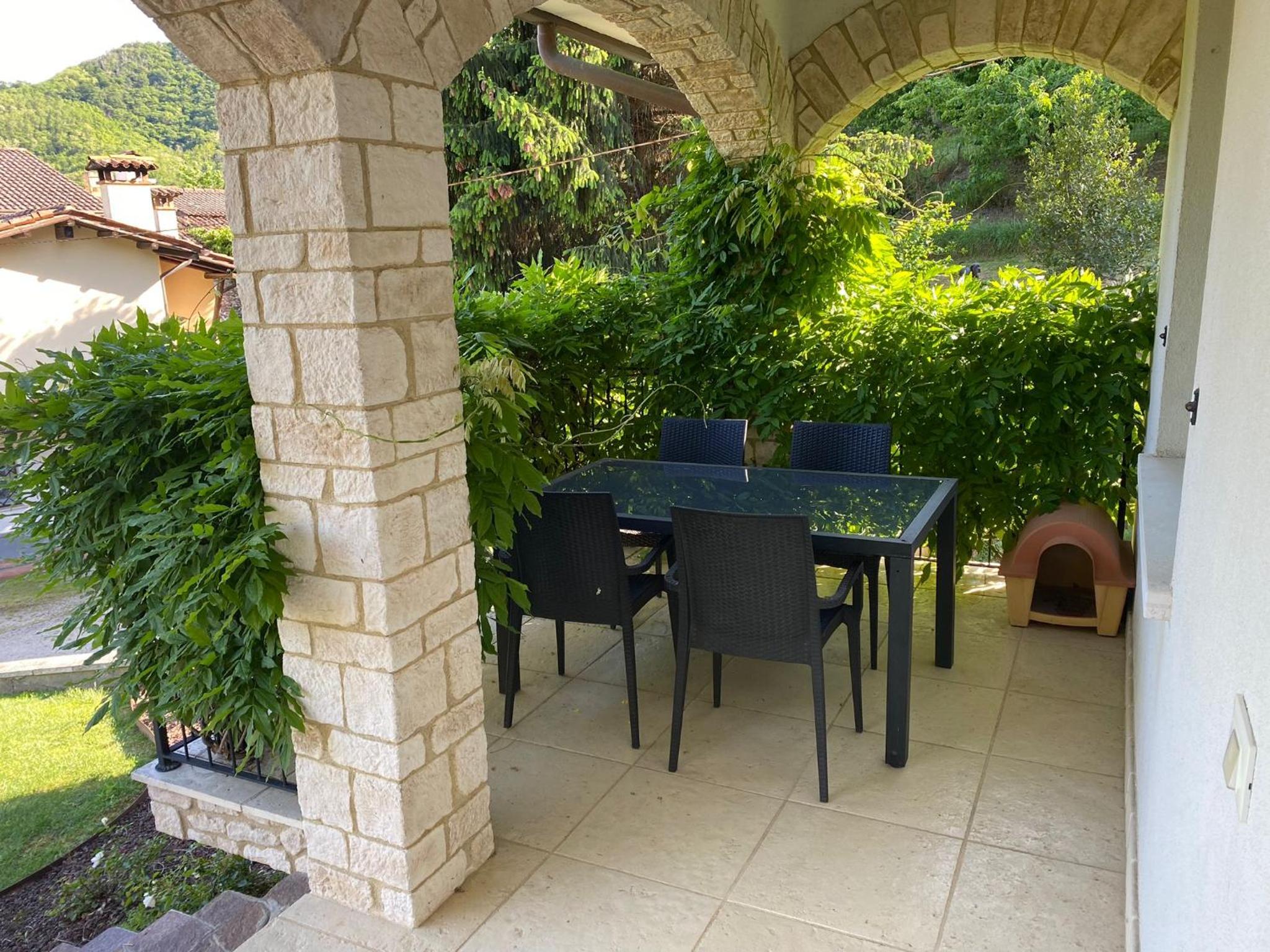 Welc-ōM Luxury Hillside Retreat view 3