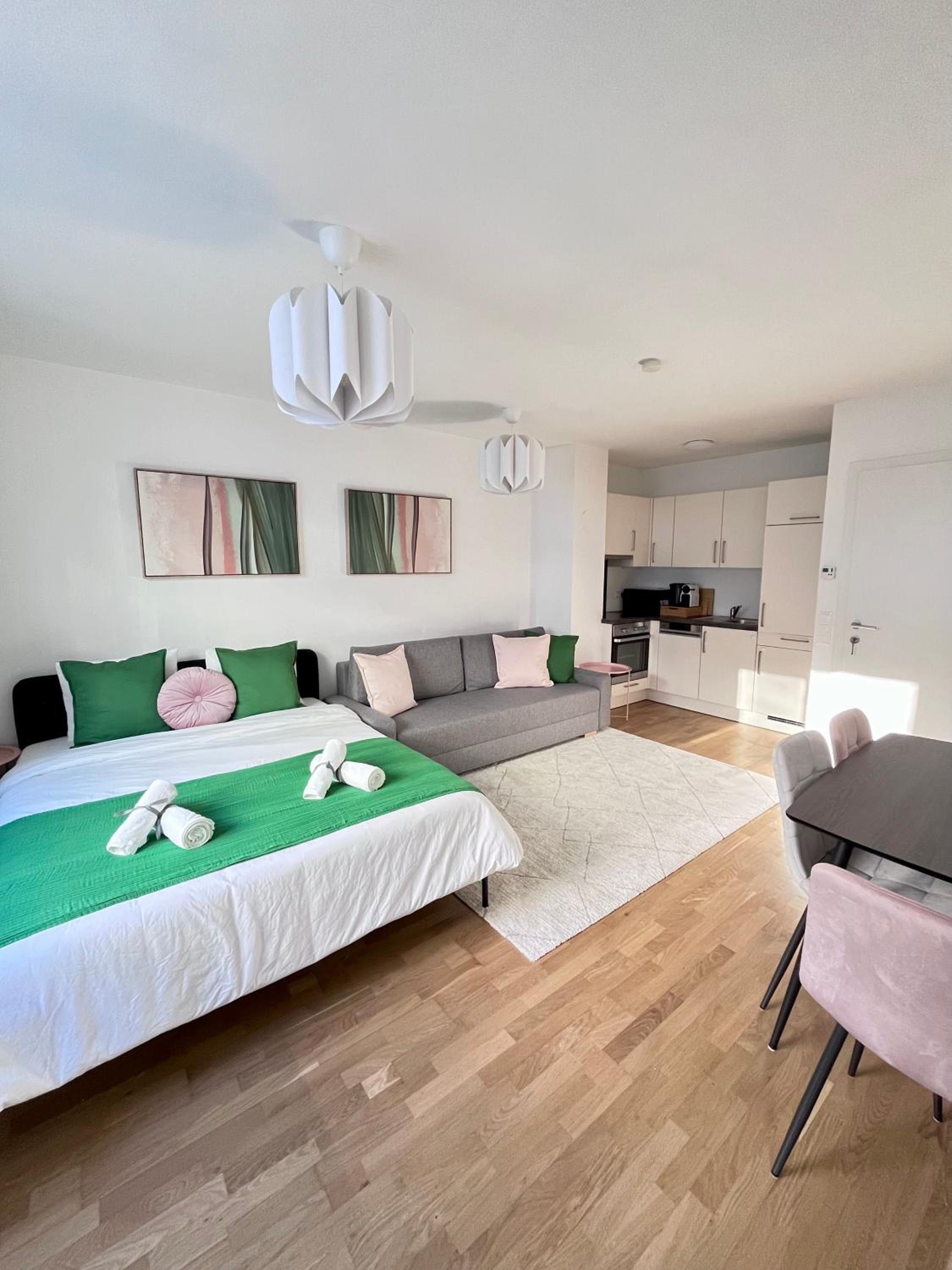 Funky Apartment near Central Station Free Parking