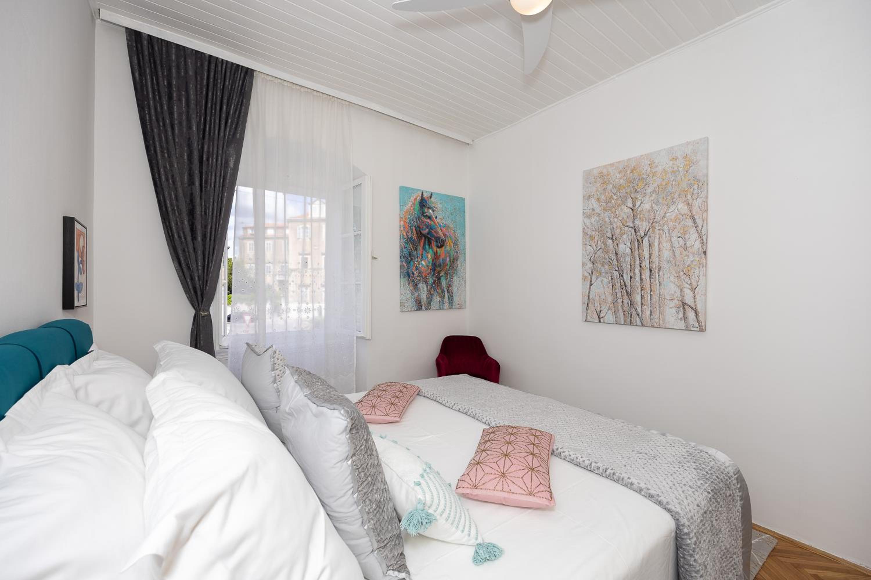 Apartman Iskra 2 view 2
