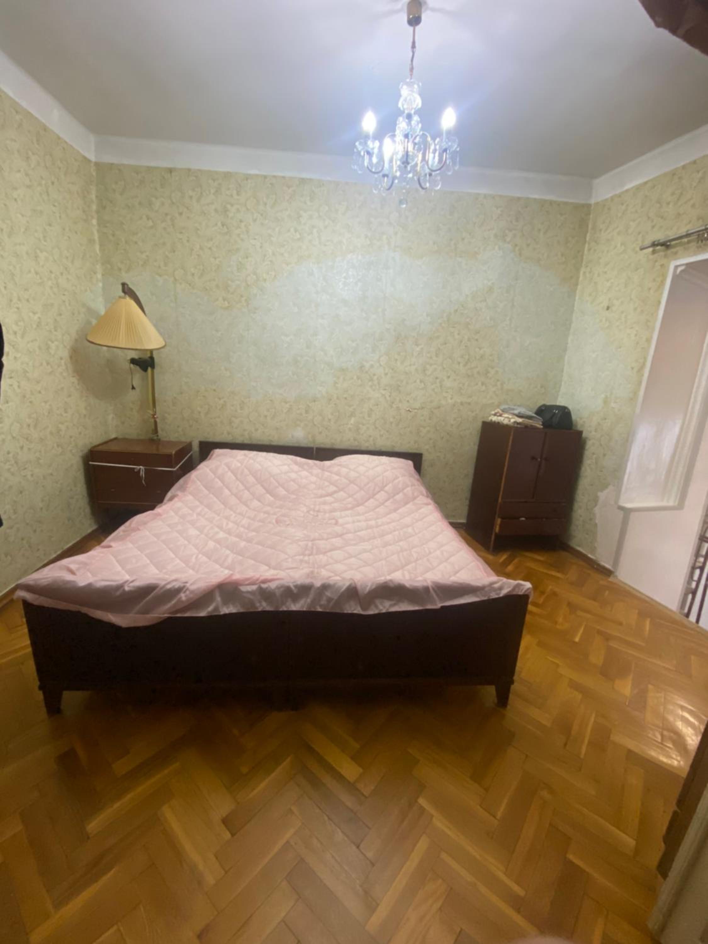 Esmira home view 5