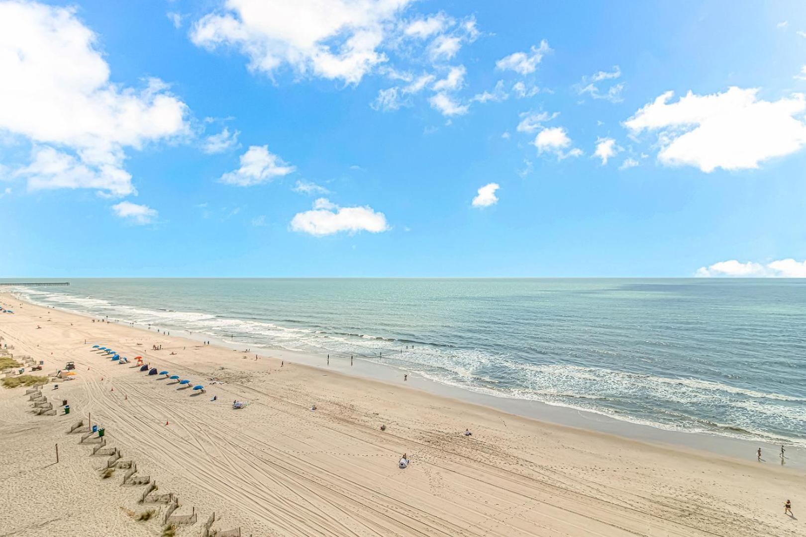 Oceanfront Queen Suite- Sea Mist 21004 view 4